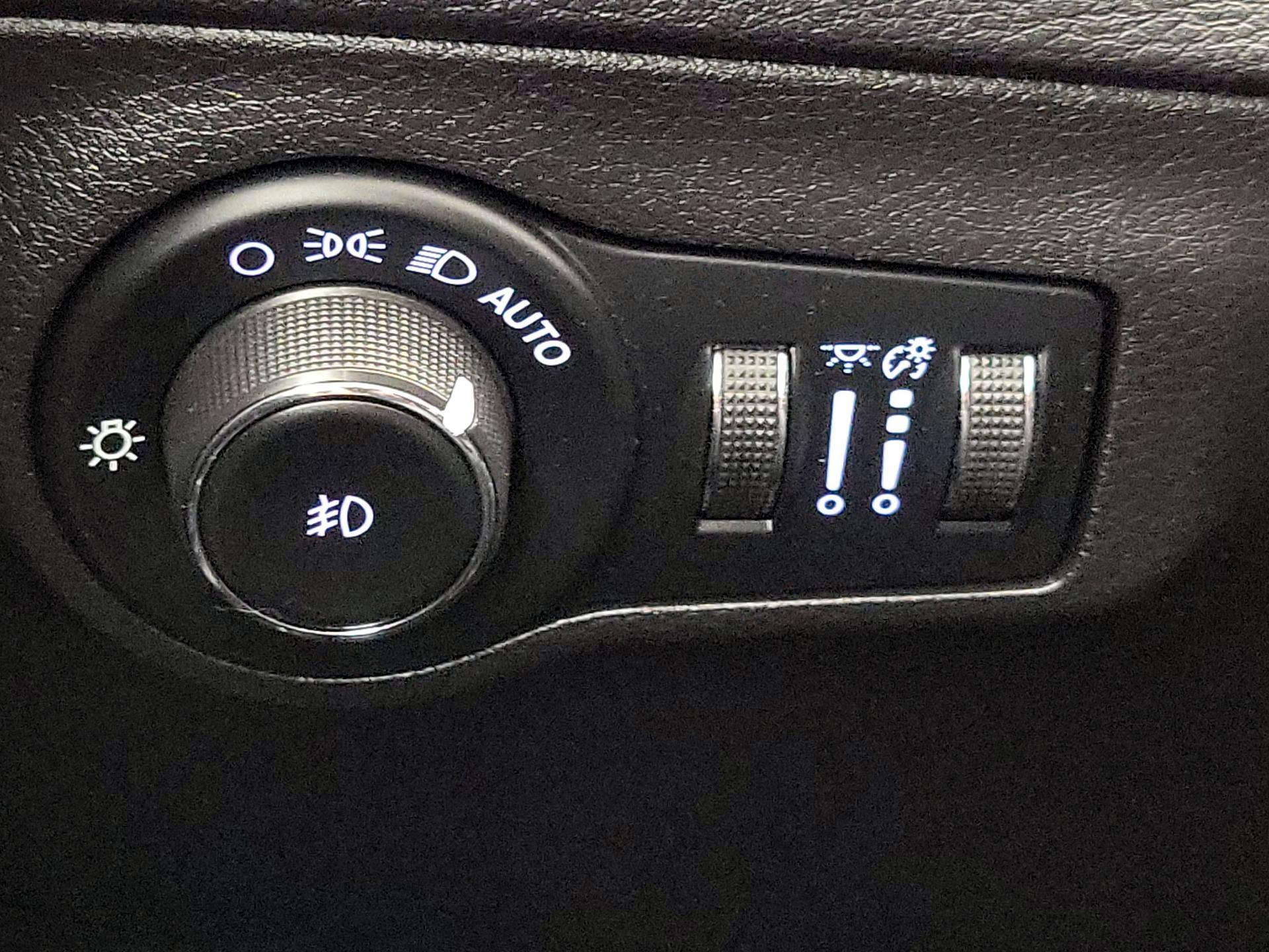 Thumbnail: 2020 Jeep Compass - 13