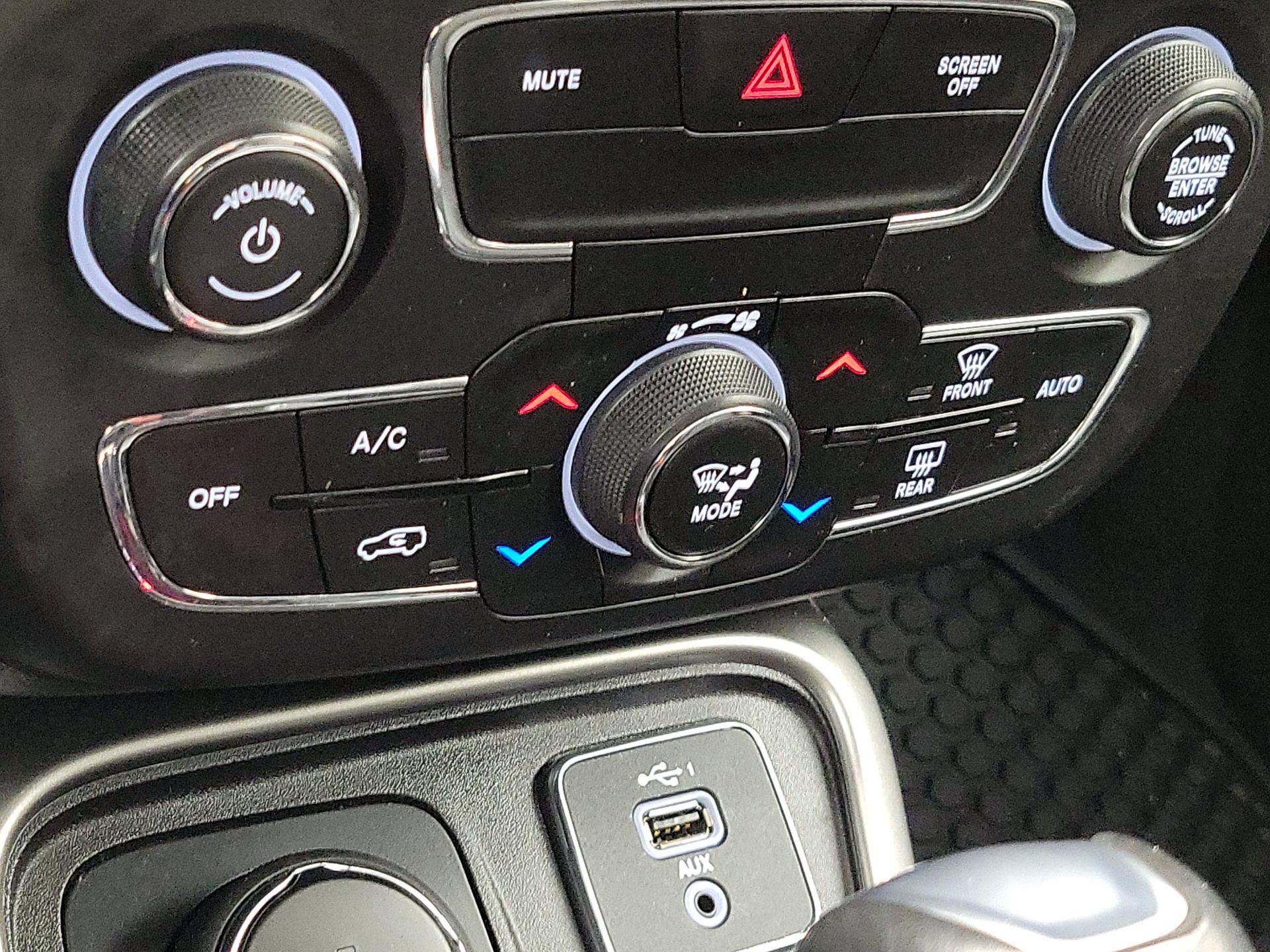 Thumbnail: 2020 Jeep Compass - 16