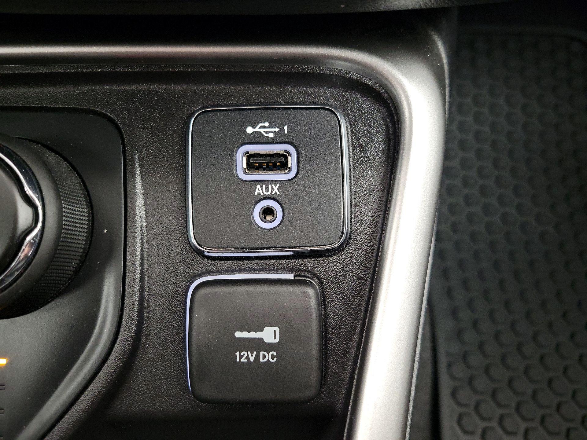 Thumbnail: 2020 Jeep Compass - 18