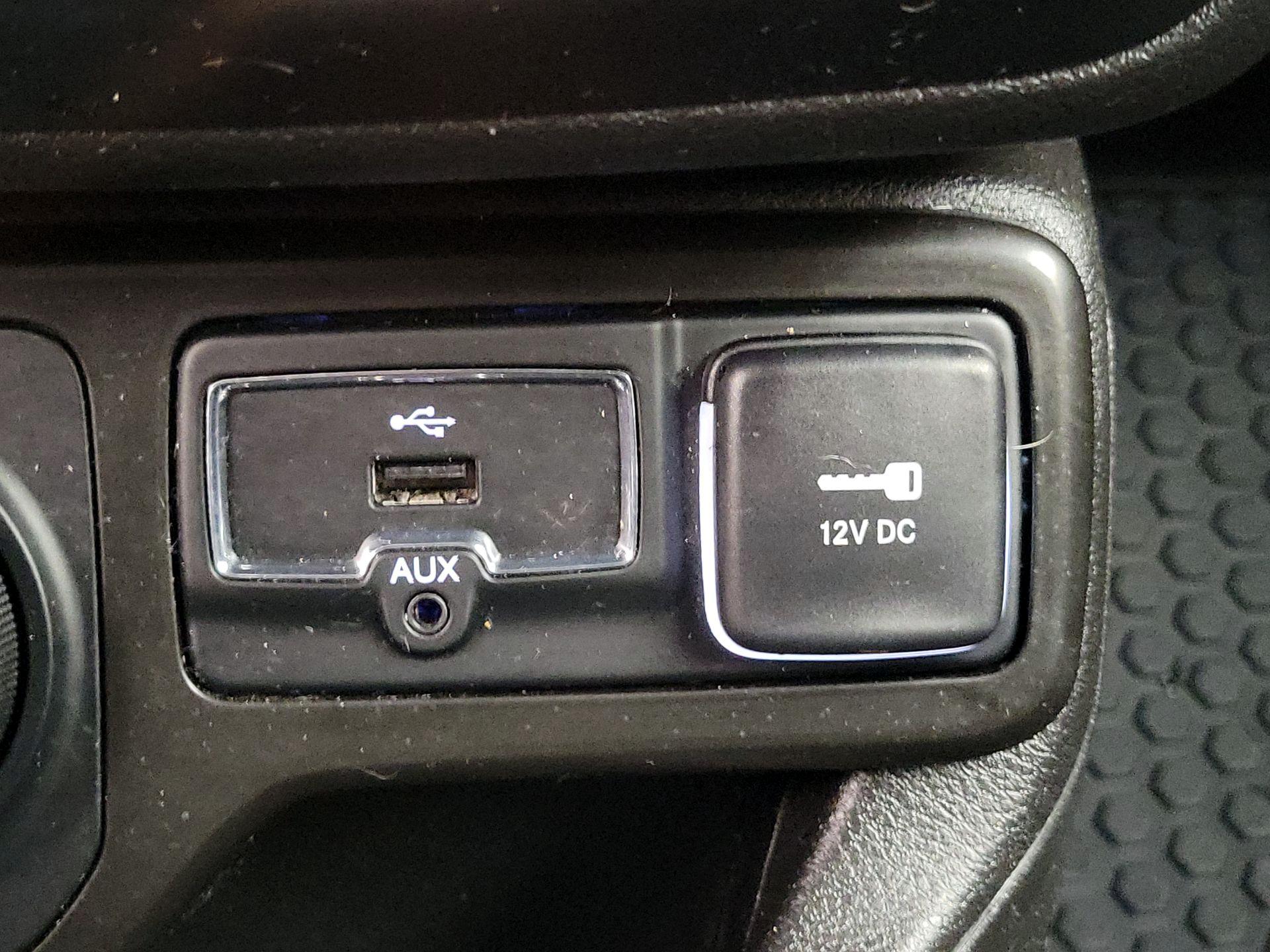 Thumbnail: 2022 Jeep Renegade - 19