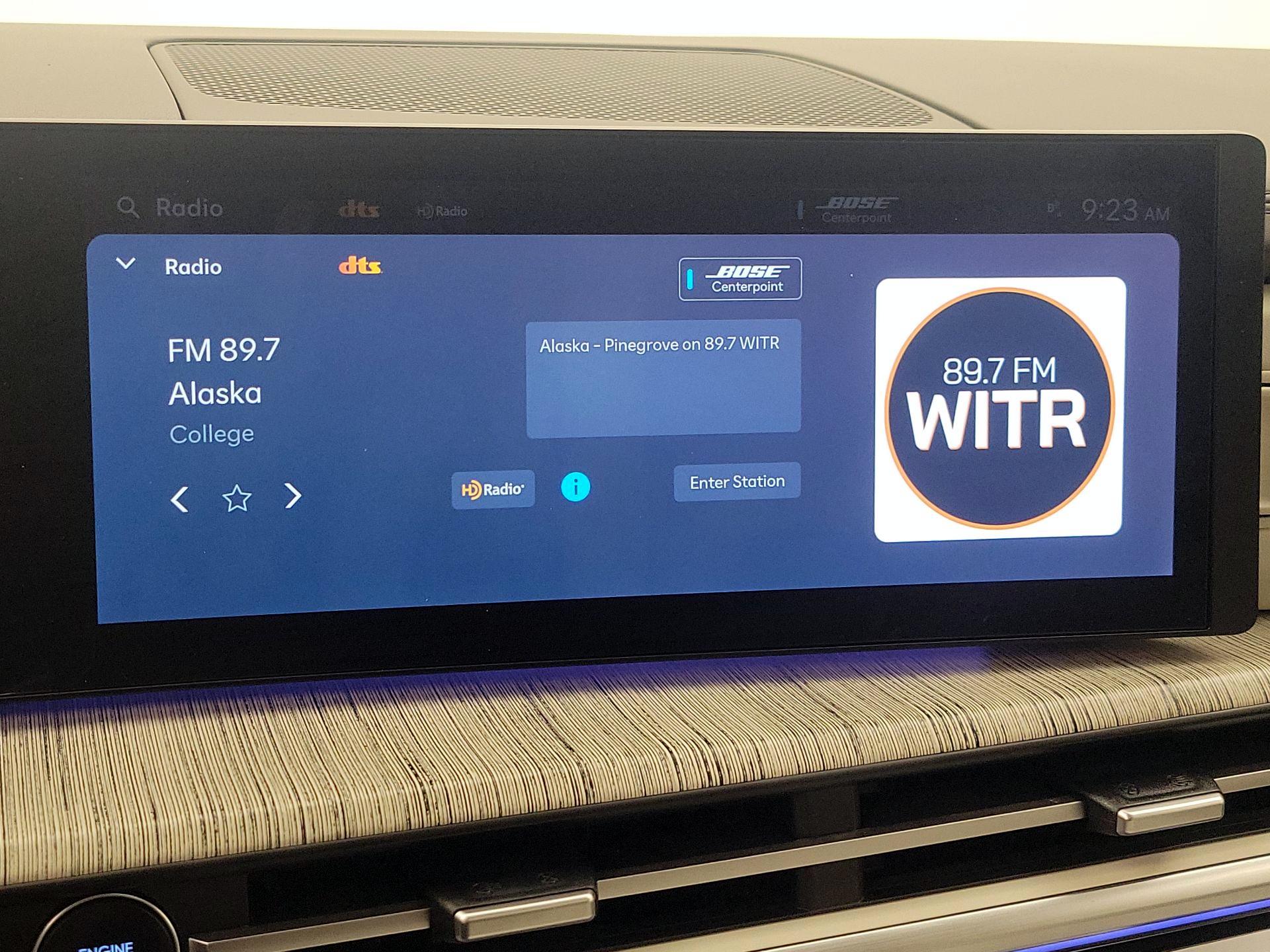 Thumbnail: 2024 Hyundai Santa Fe - 16