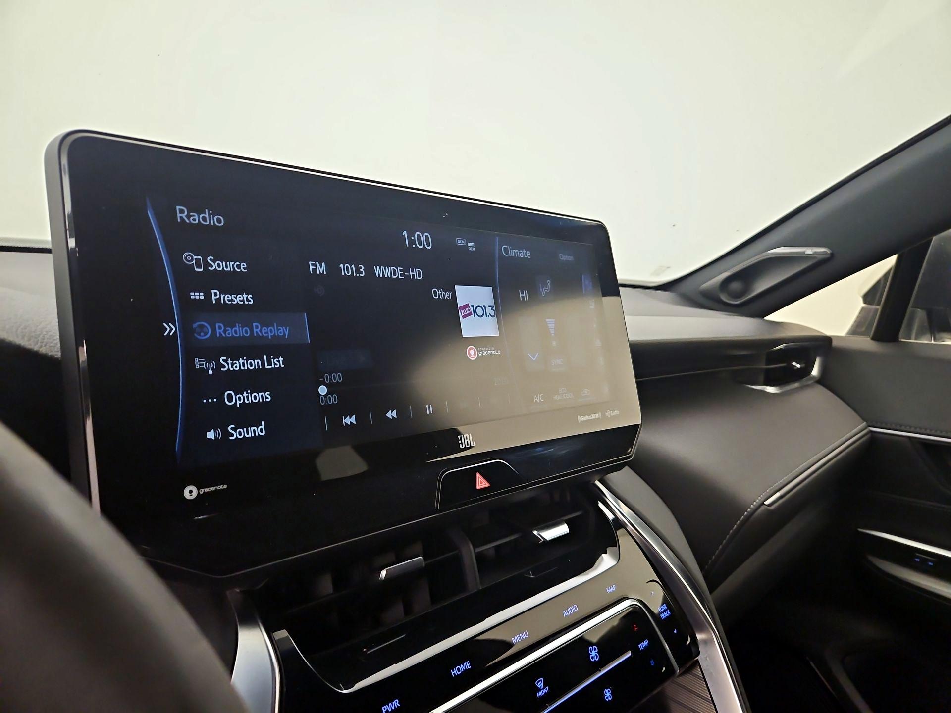 Thumbnail: 2021 Toyota Venza - 16