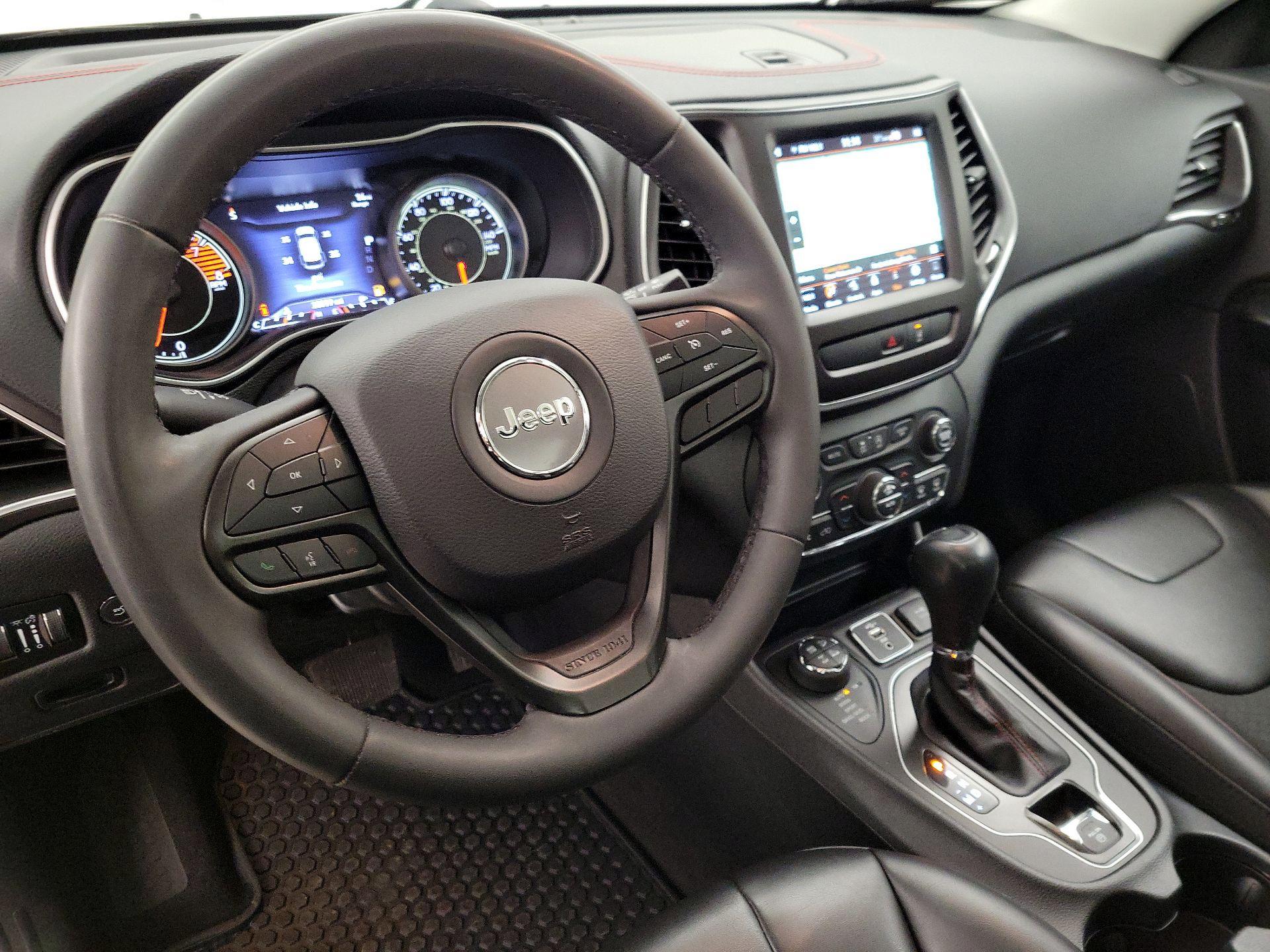 Thumbnail: 2022 Jeep Cherokee - 9