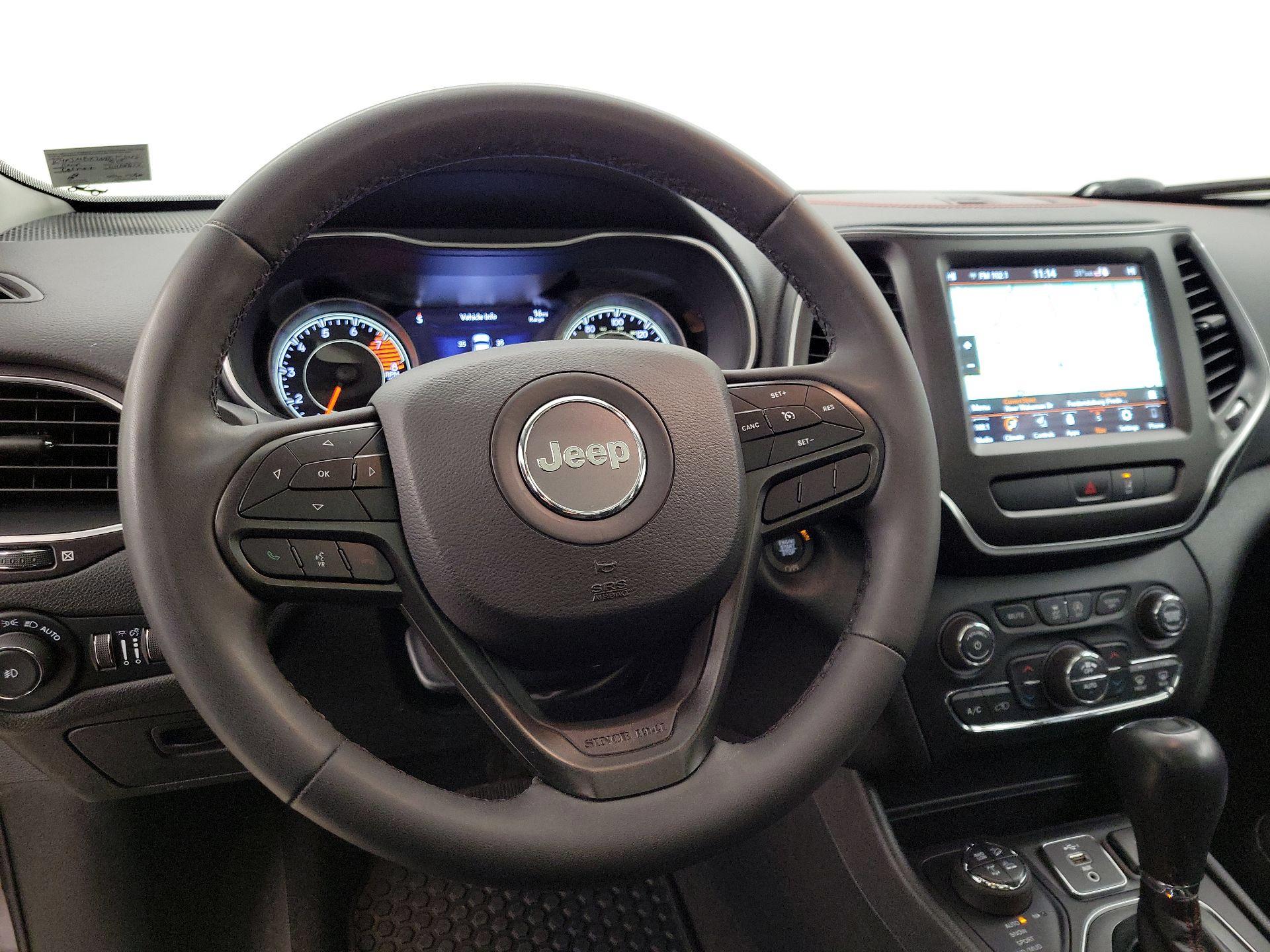 Thumbnail: 2022 Jeep Cherokee - 10