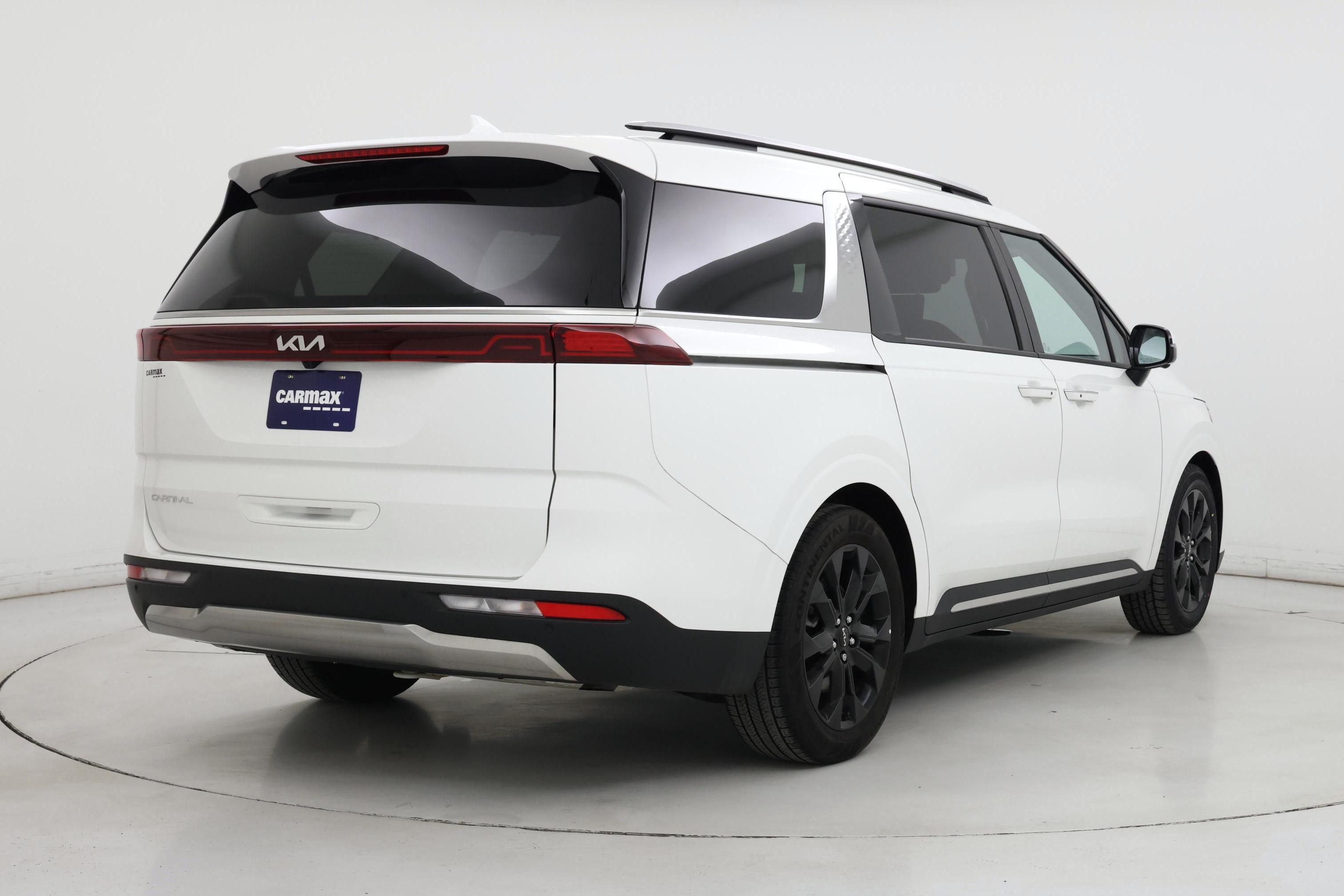 Thumbnail: 2024 Kia Carnival - 8