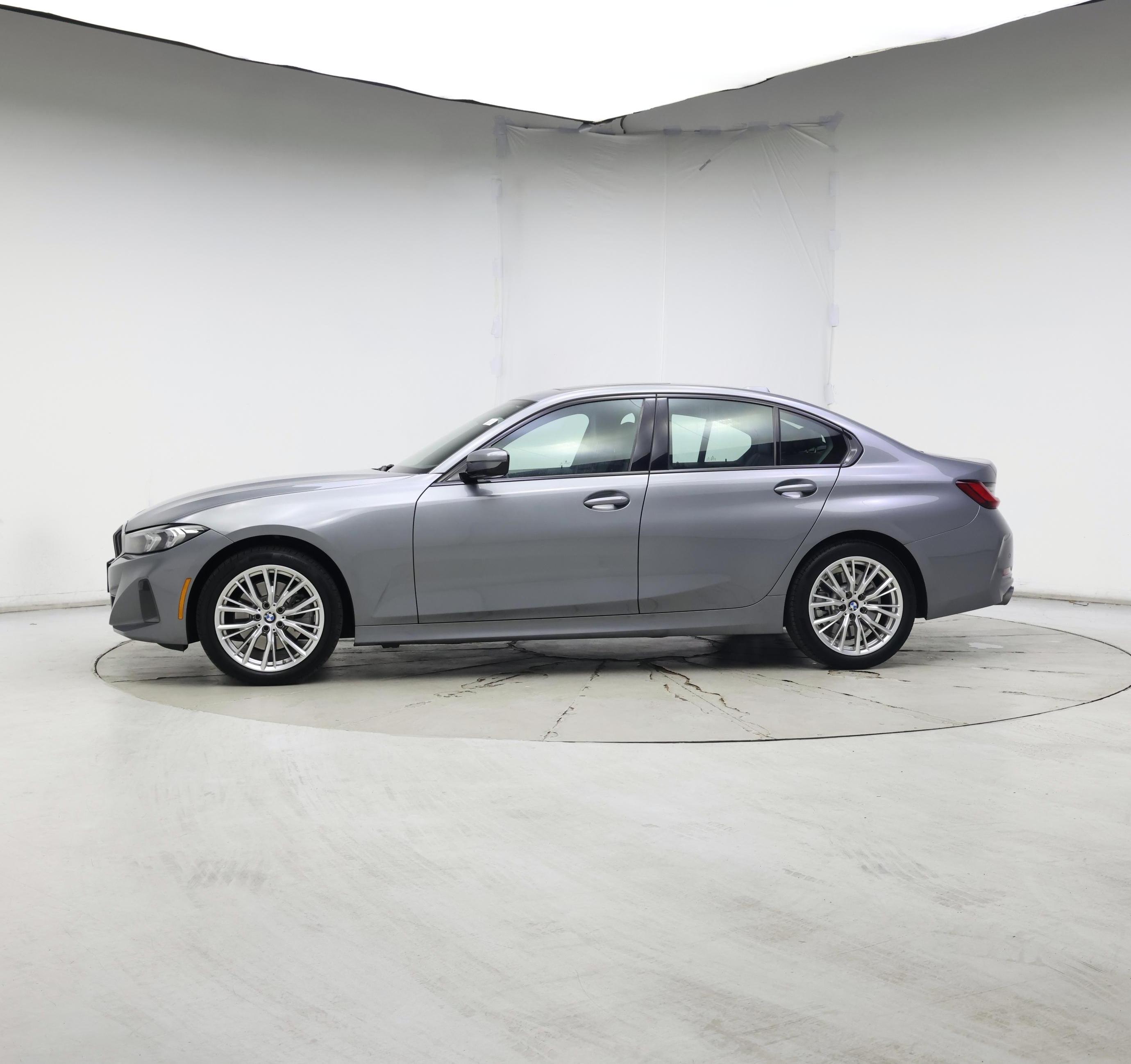 Thumbnail: 2023 BMW 3 Series - 3