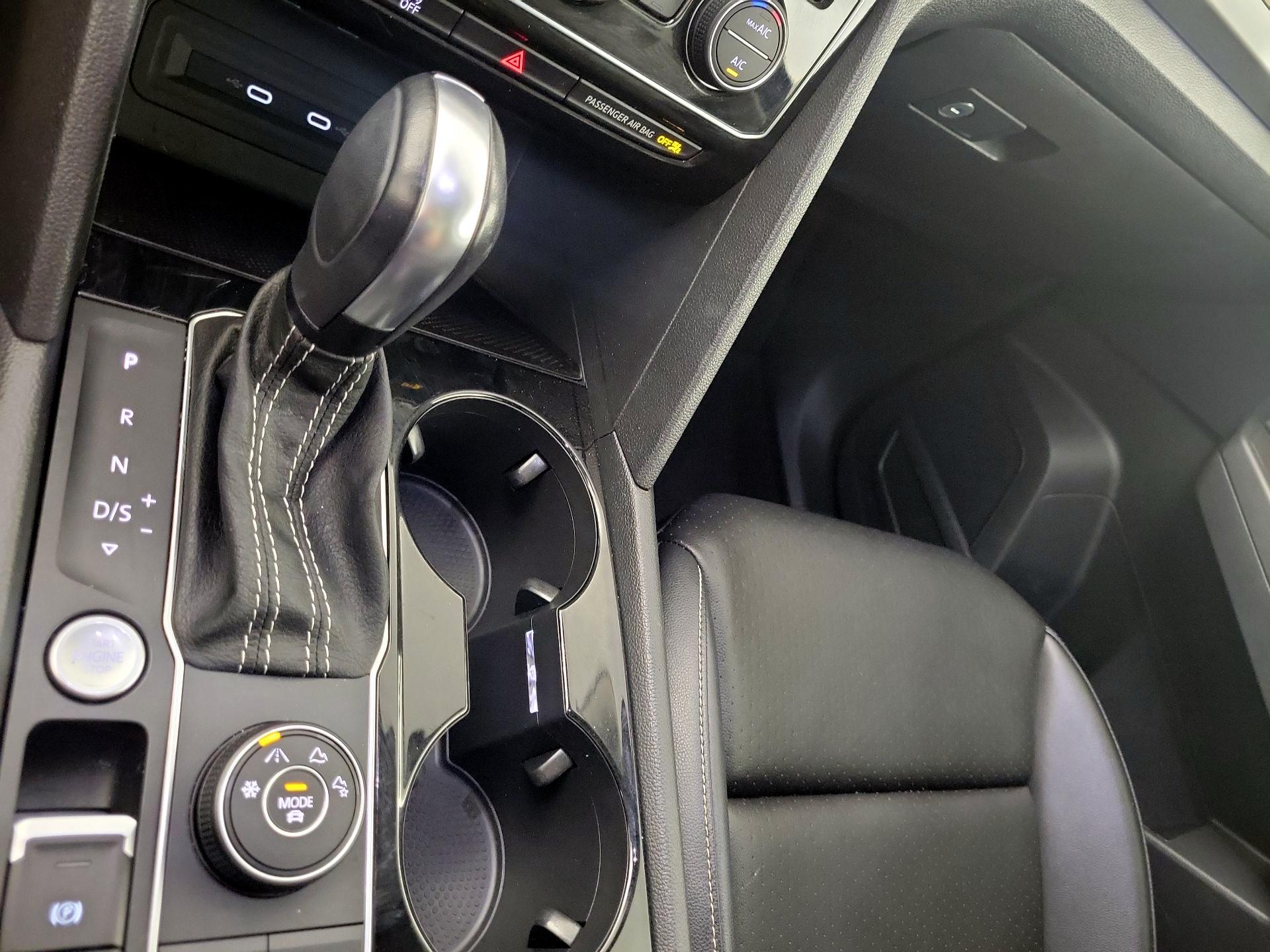 Thumbnail: 2022 Volkswagen Atlas - 16