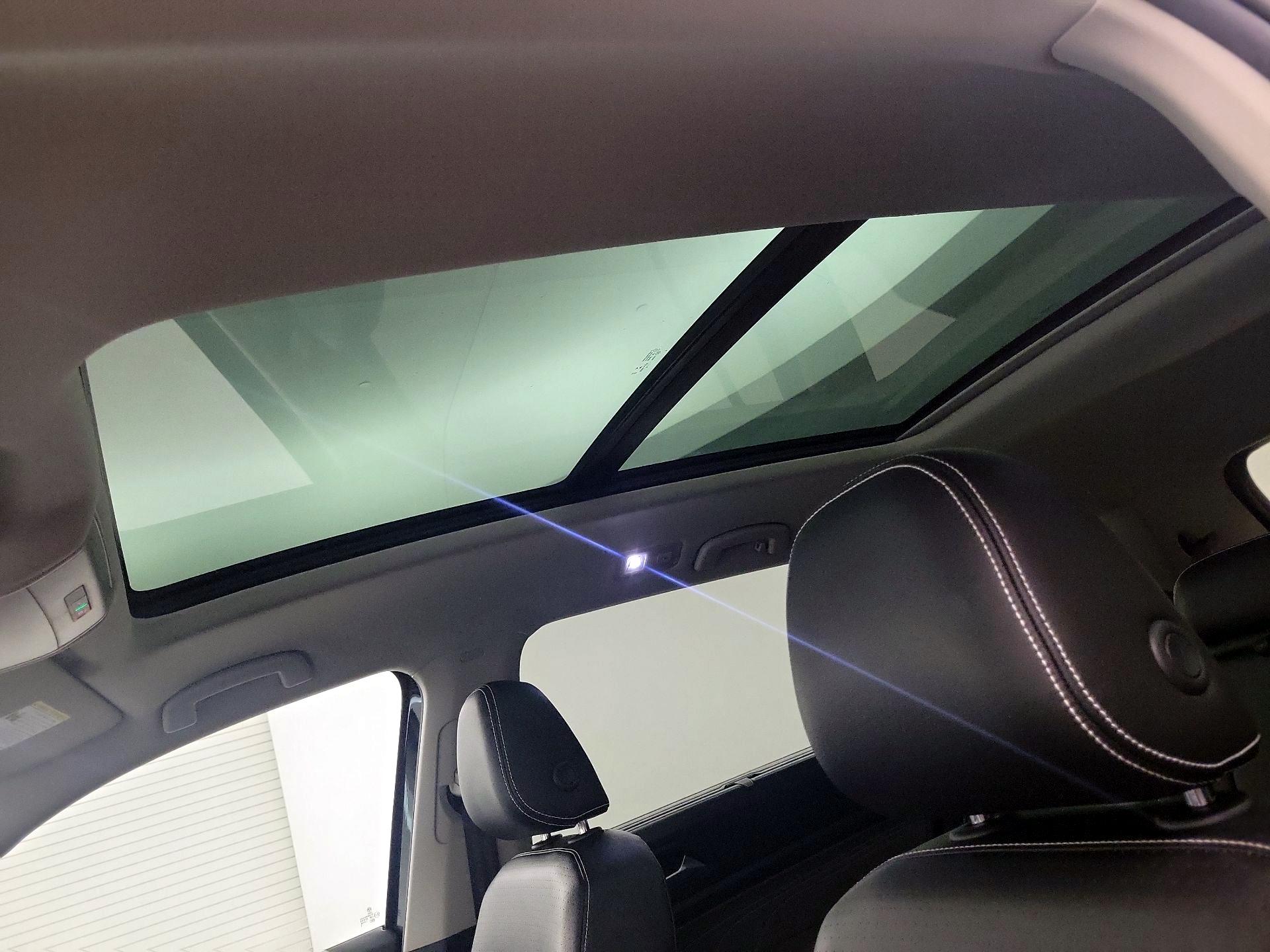 Thumbnail: 2022 Volkswagen Atlas - 18