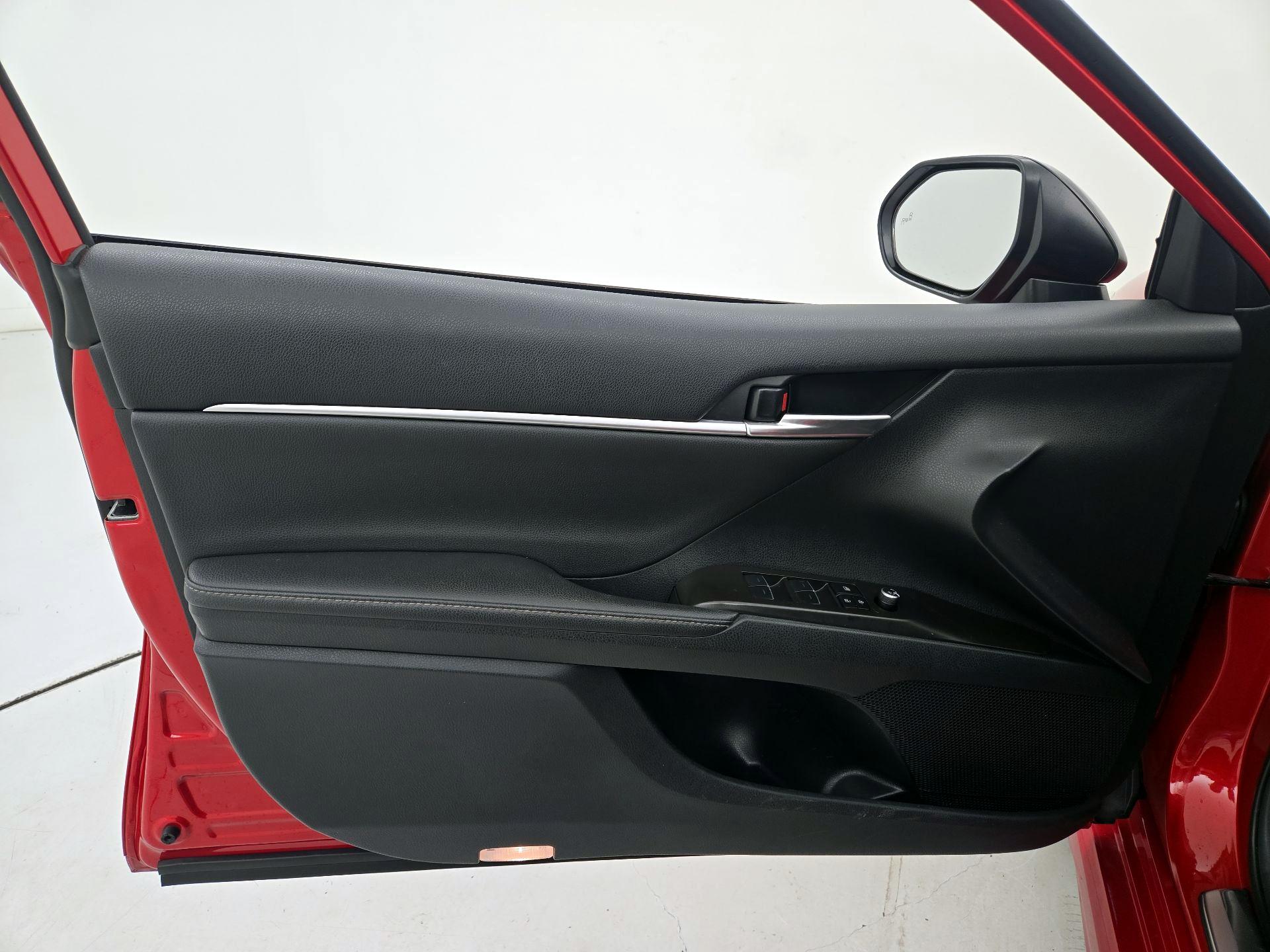 Thumbnail: 2023 Toyota Camry - 12