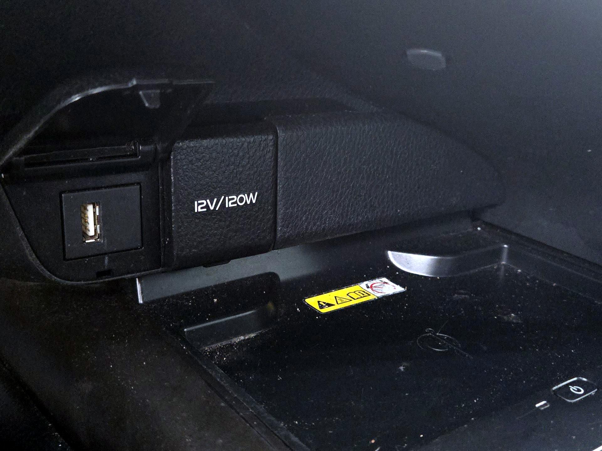 Thumbnail: 2023 Toyota Camry - 18