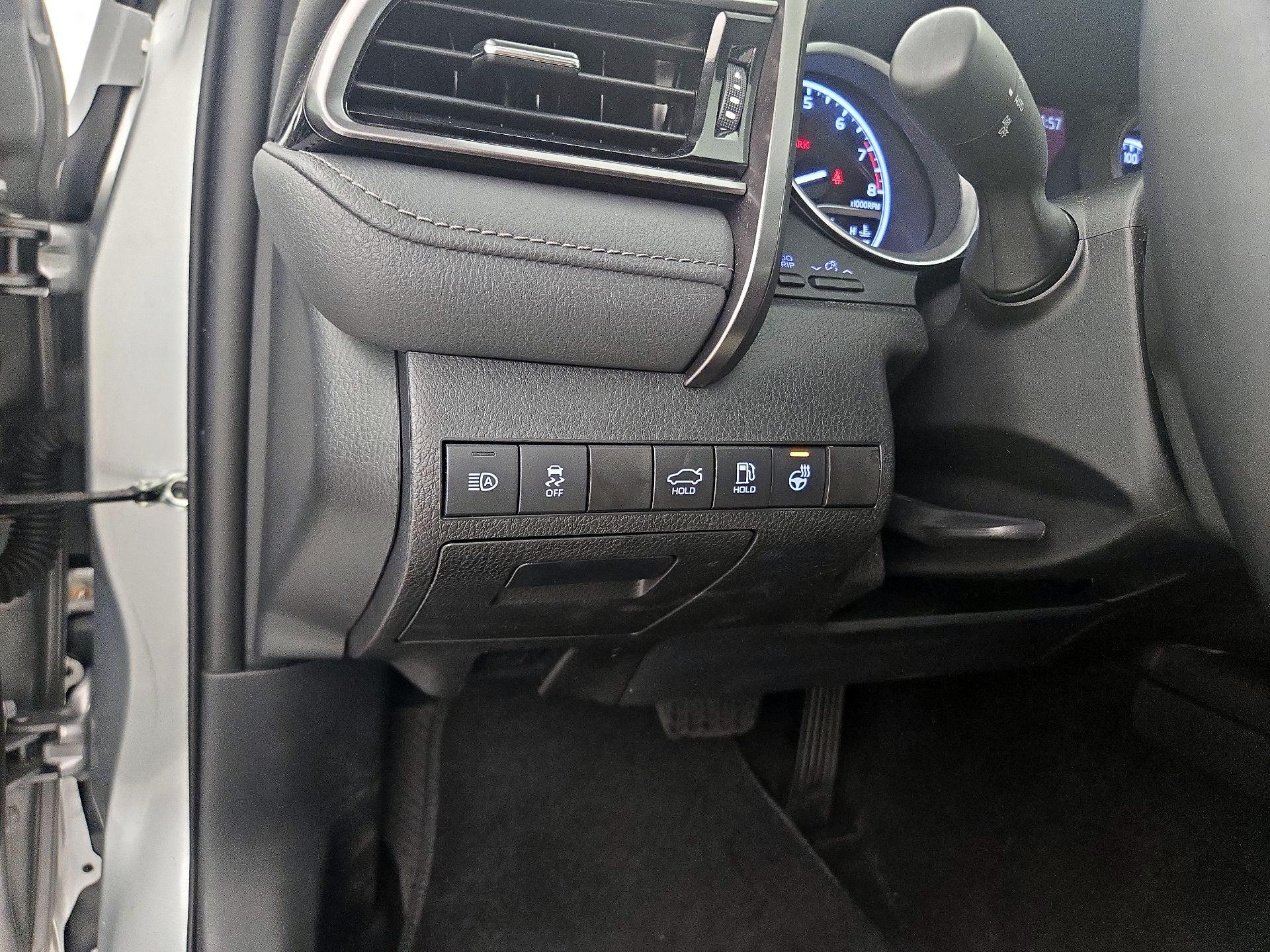 Thumbnail: 2022 Toyota Camry - 13