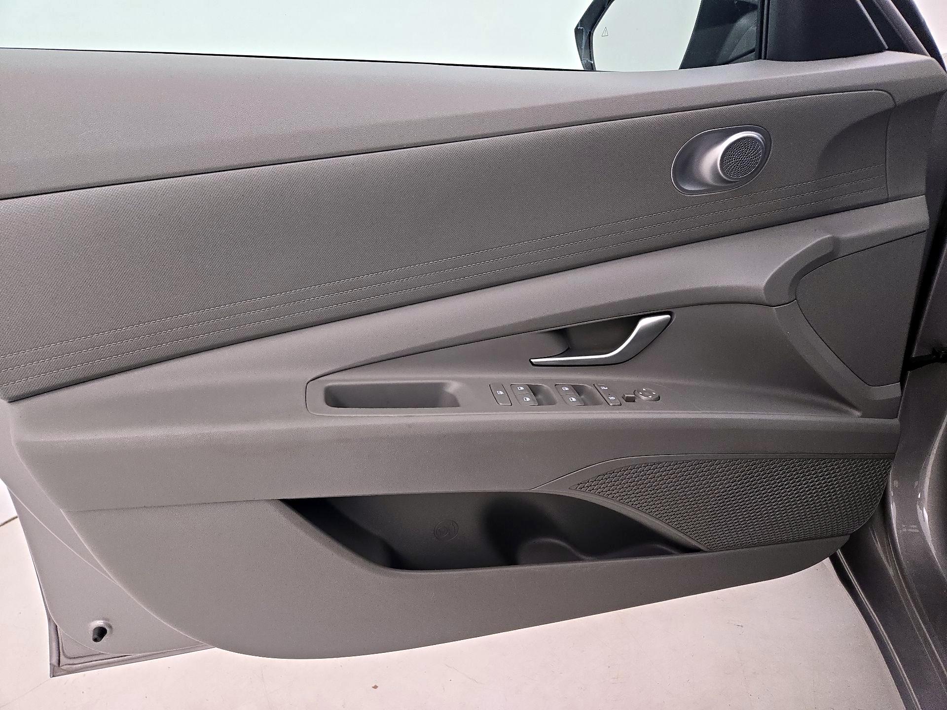 Thumbnail: 2023 Hyundai Elantra - 12