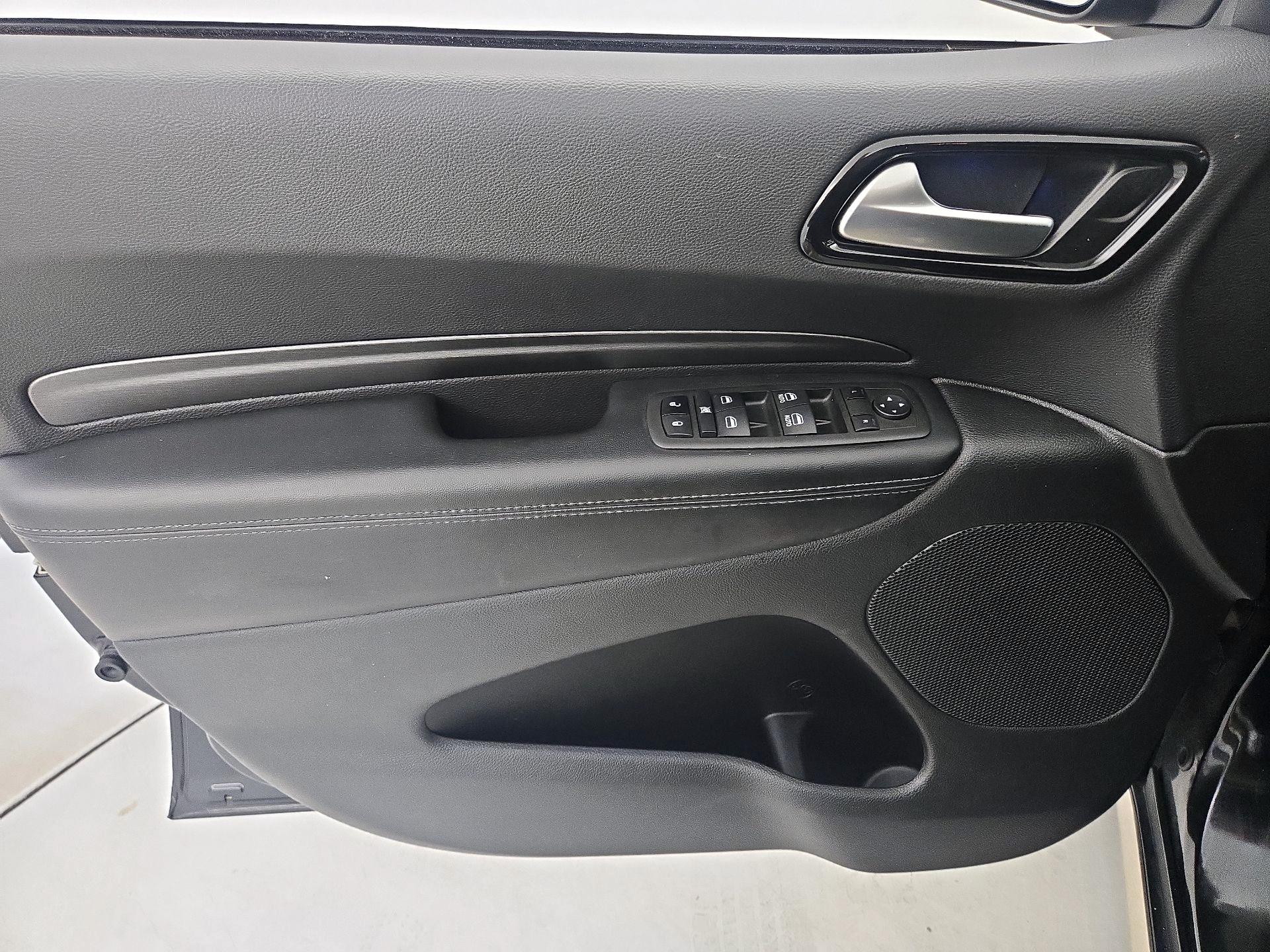 Thumbnail: 2022 Dodge Durango - 12