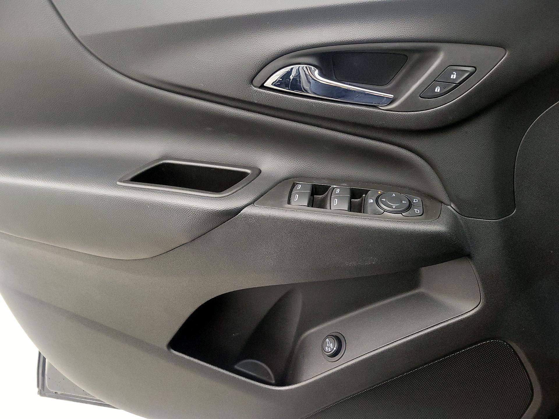 Thumbnail: 2022 Chevrolet Equinox - 12