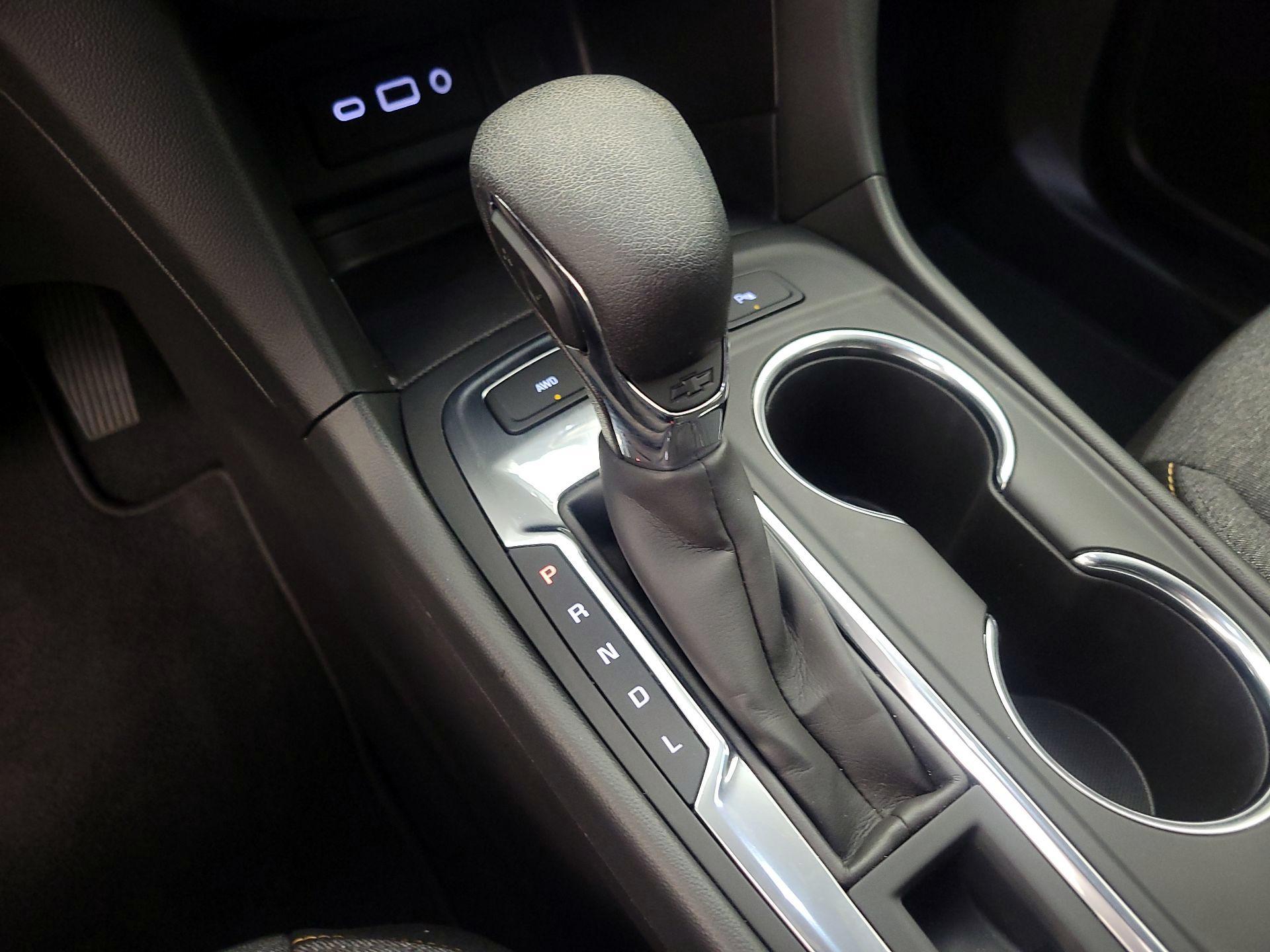 Thumbnail: 2022 Chevrolet Equinox - 17