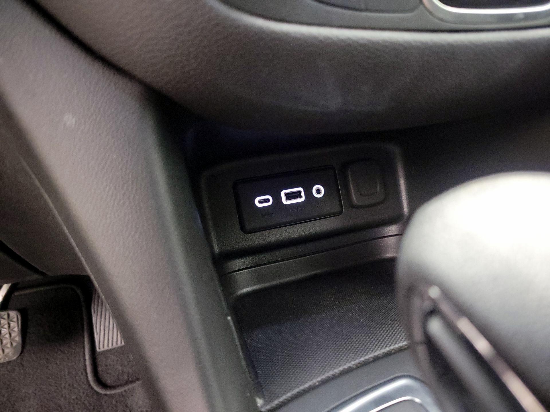 Thumbnail: 2022 Chevrolet Equinox - 18