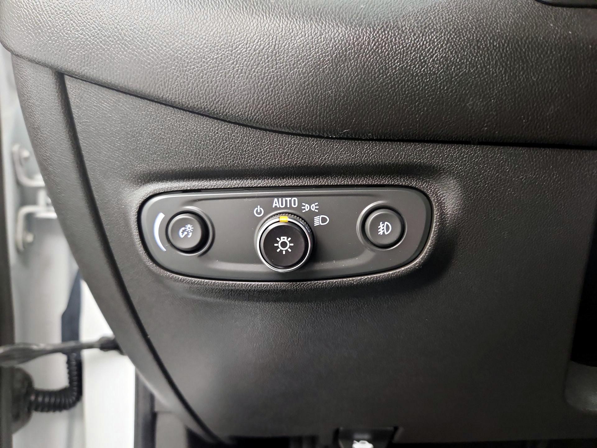 Thumbnail: 2022 Chevrolet Equinox - 11