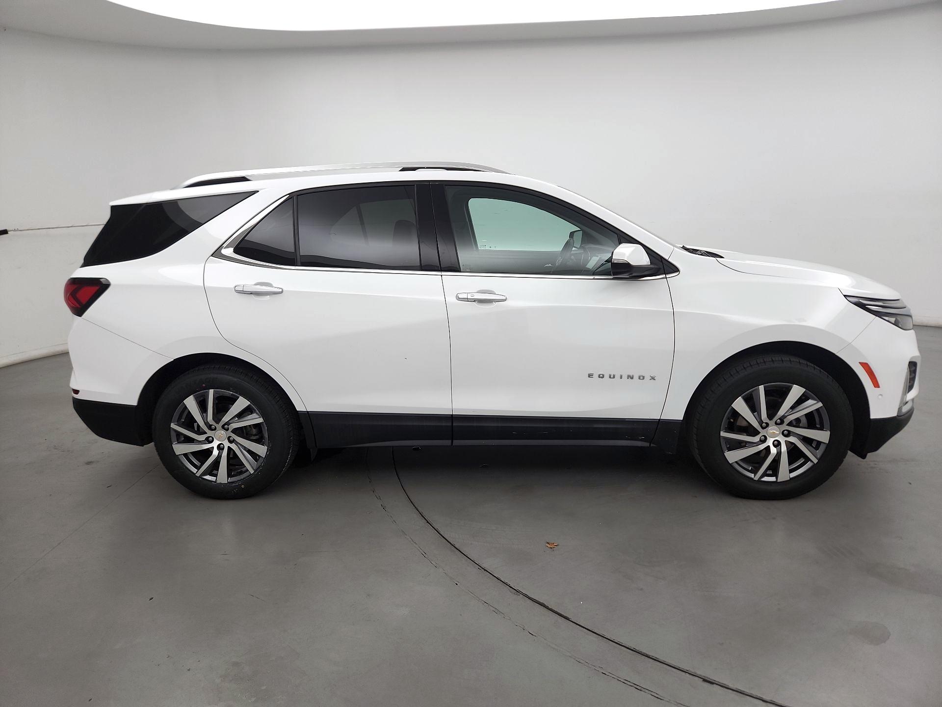 Thumbnail: 2022 Chevrolet Equinox - 4