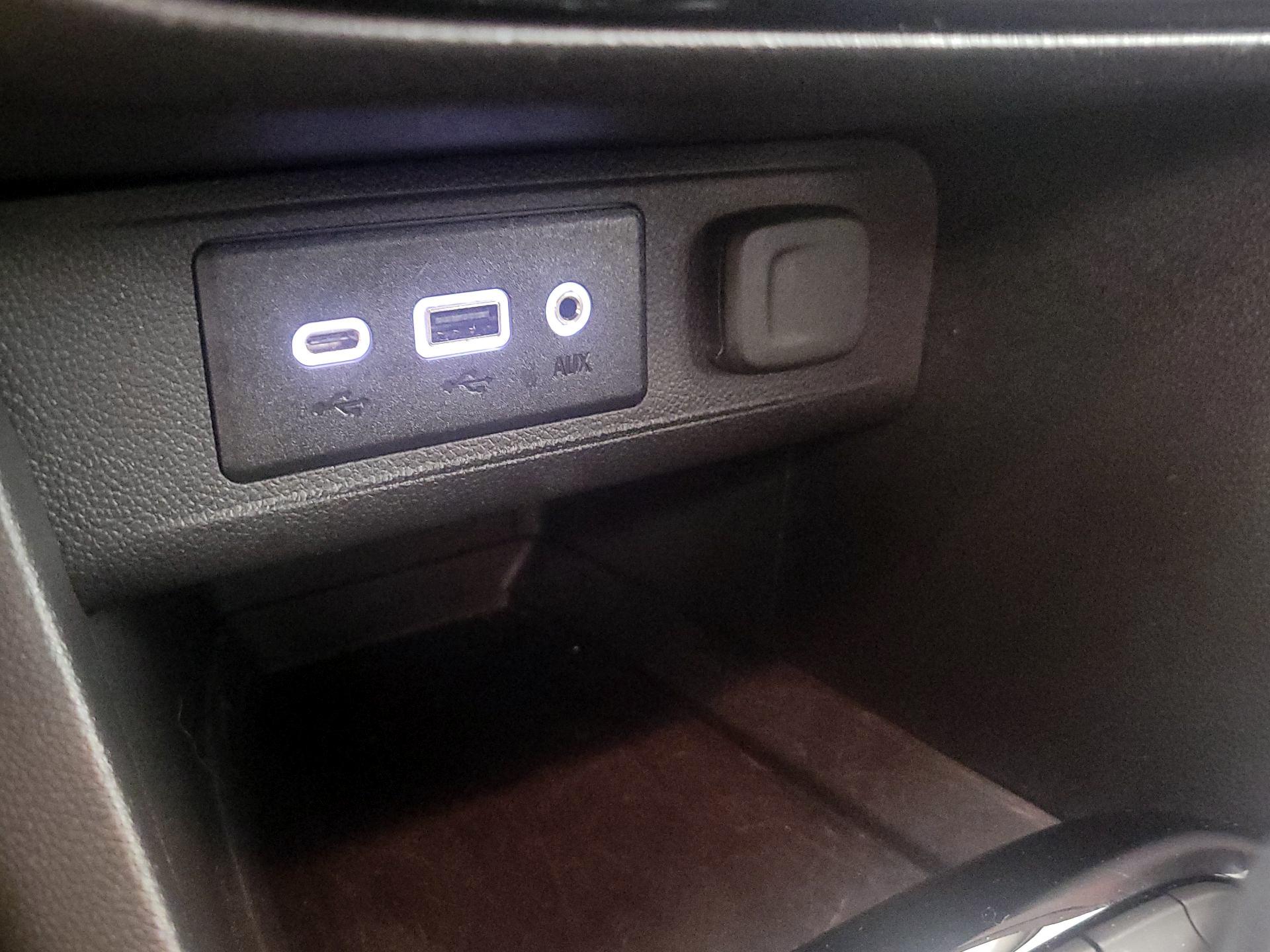 Thumbnail: 2023 Buick Encore GX - 18