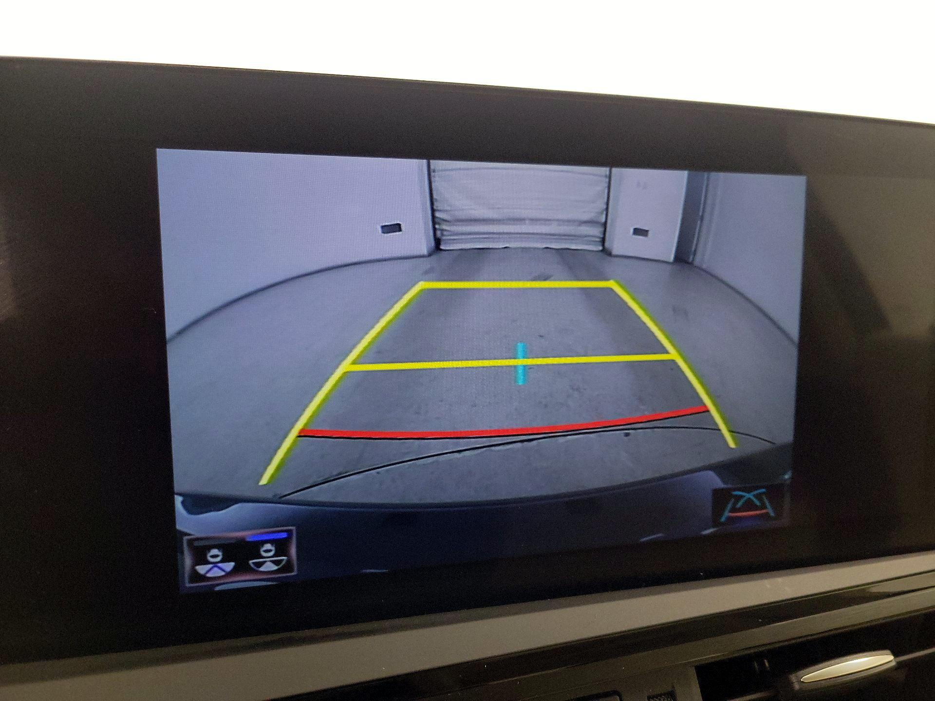 Thumbnail: 2022 Lexus ES - 15