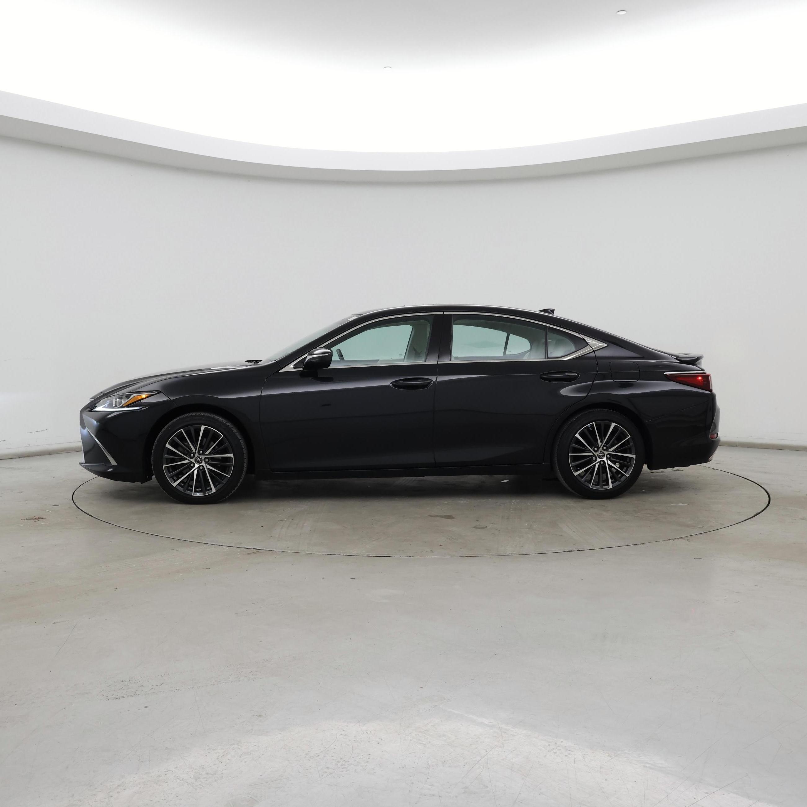 Thumbnail: 2022 Lexus ES - 3