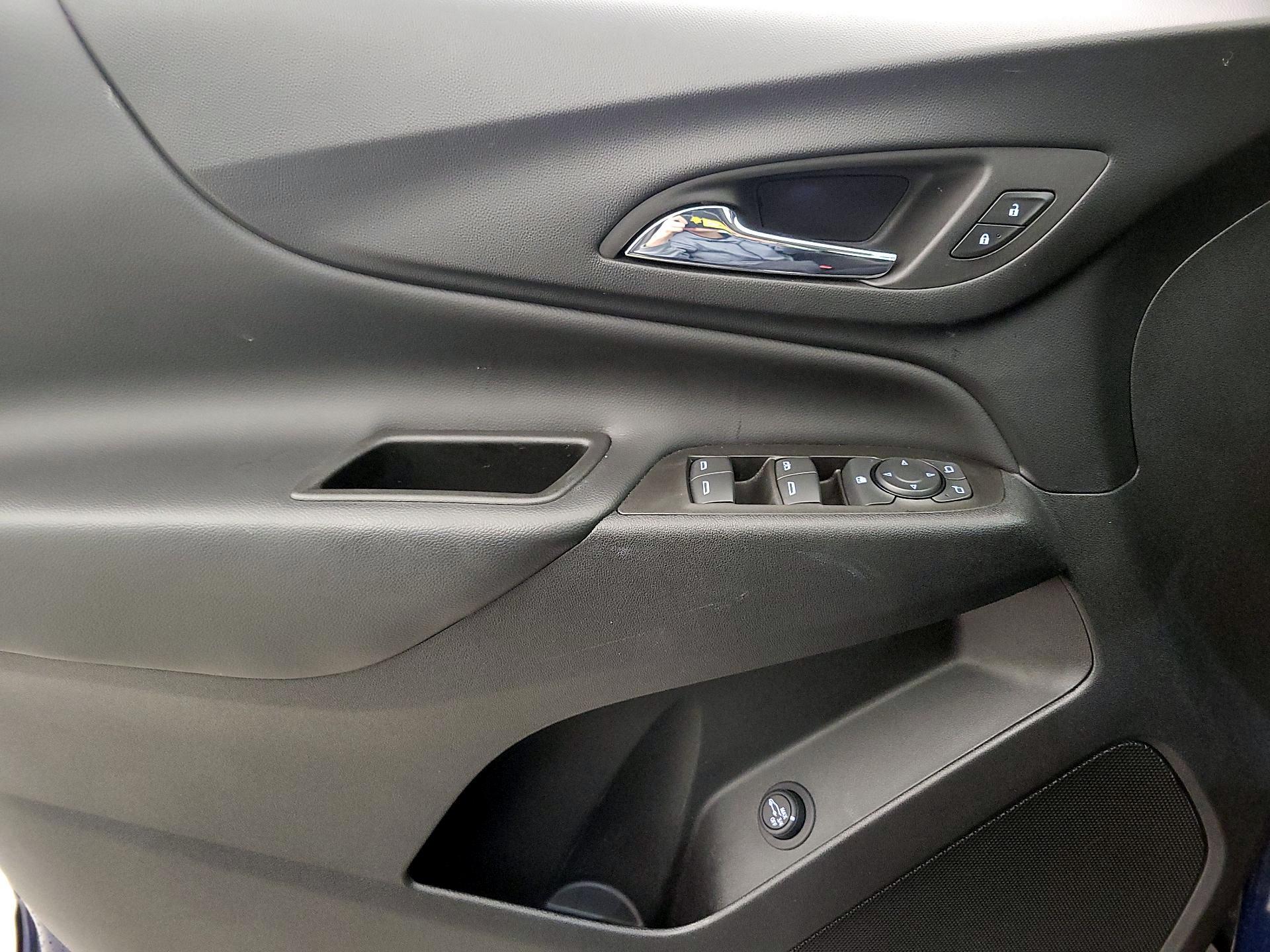 Thumbnail: 2022 Chevrolet Equinox - 12