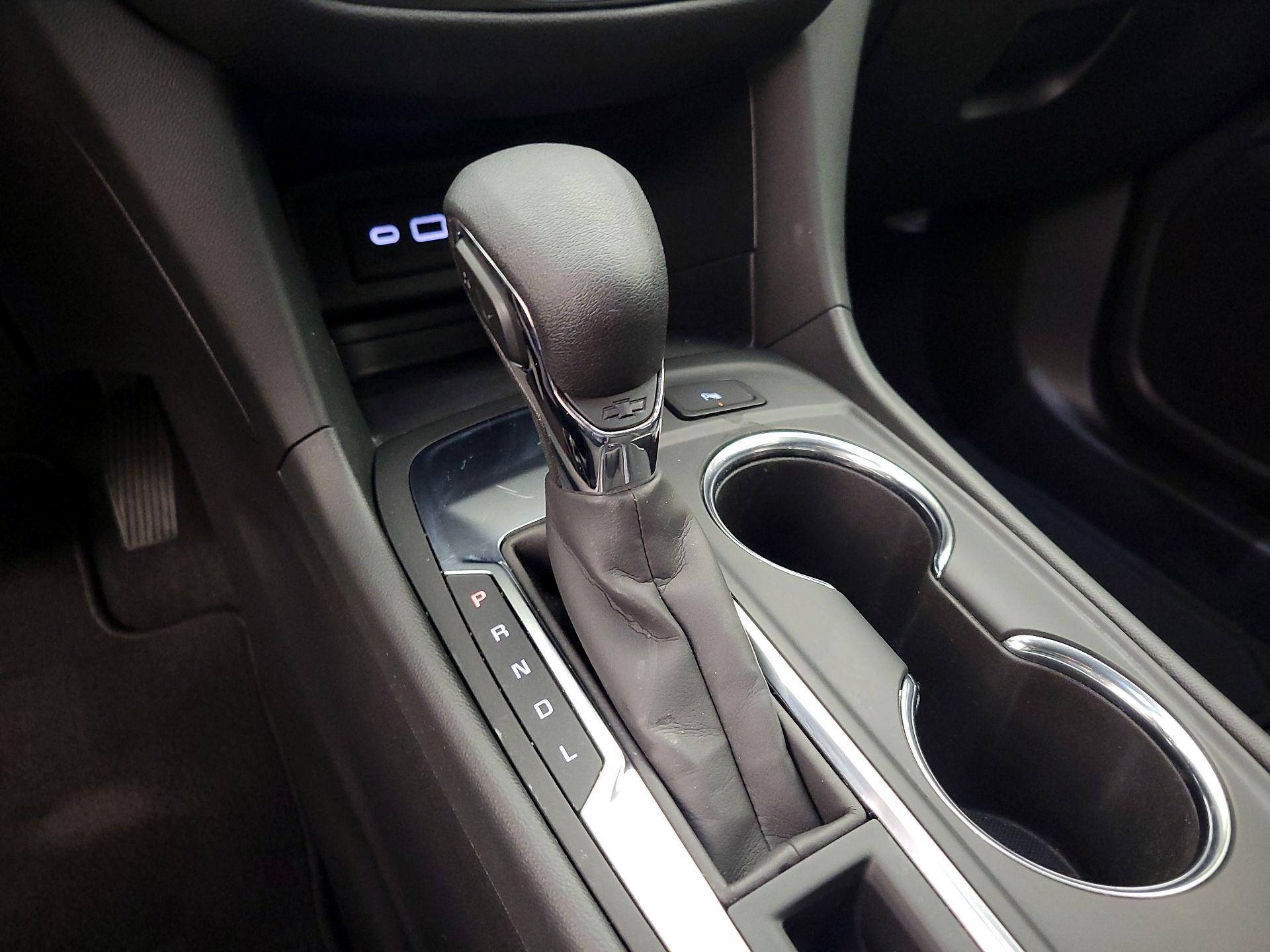 Thumbnail: 2022 Chevrolet Equinox - 17