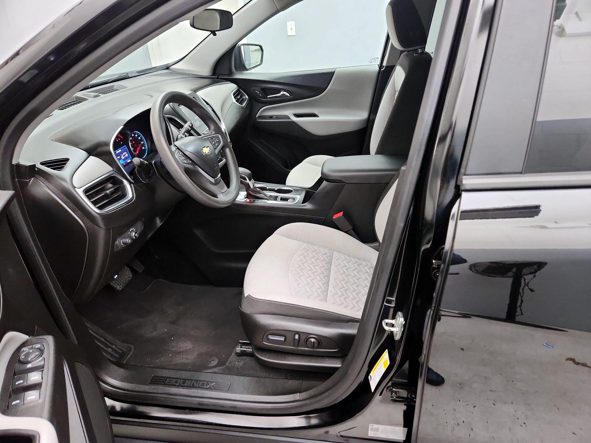 Thumbnail: 2022 Chevrolet Equinox - 11