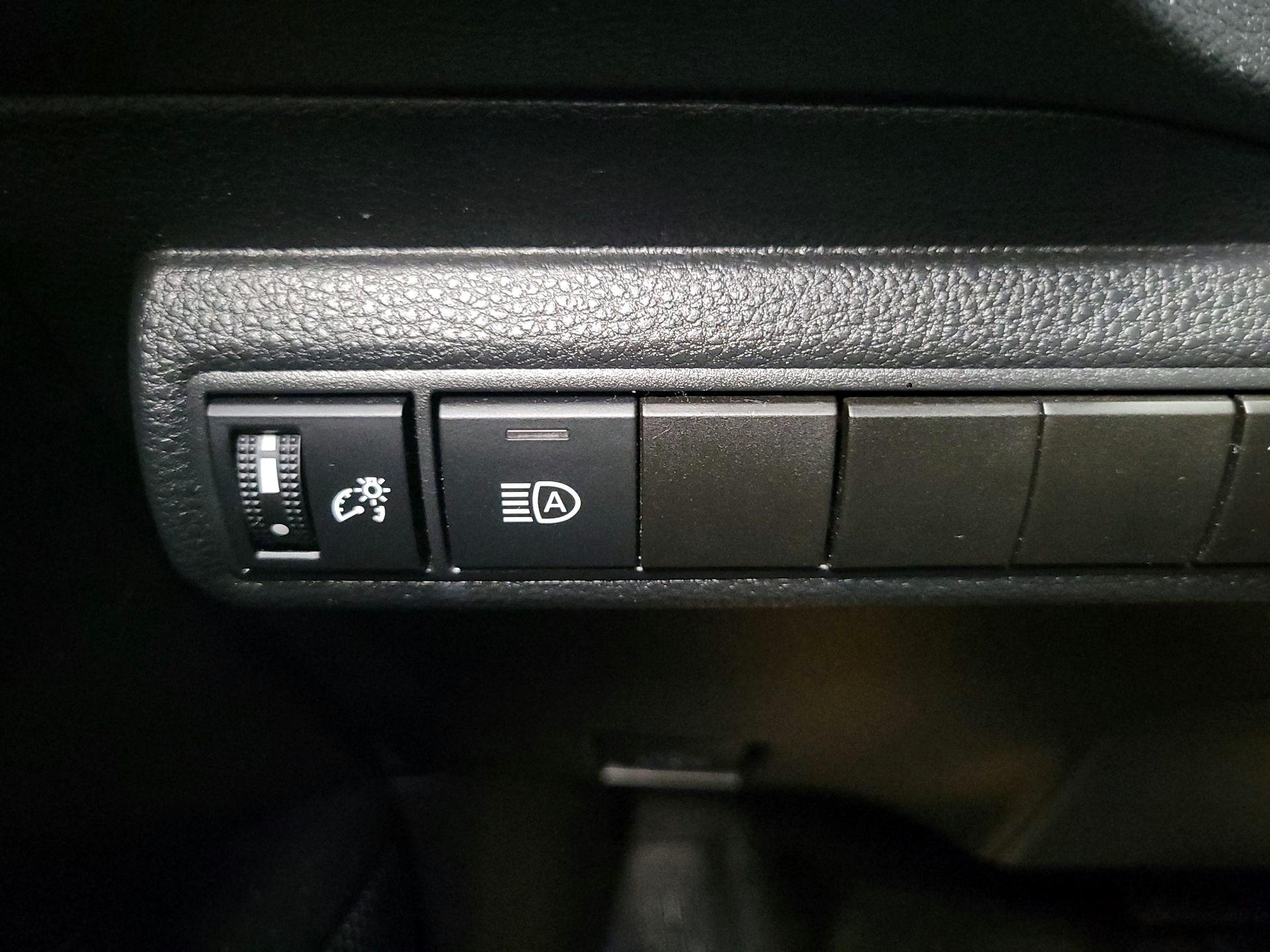 Thumbnail: 2023 Toyota Corolla - 13