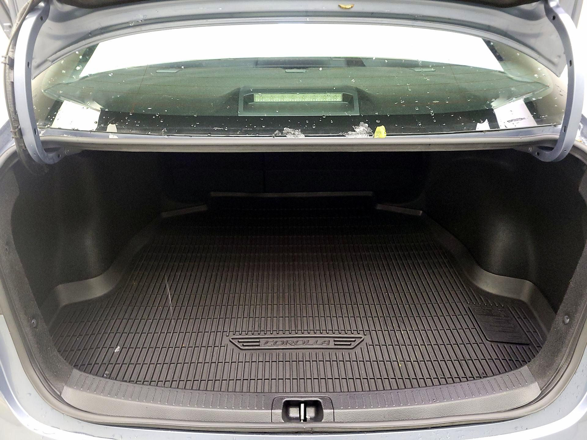 Thumbnail: 2023 Toyota Corolla - 20