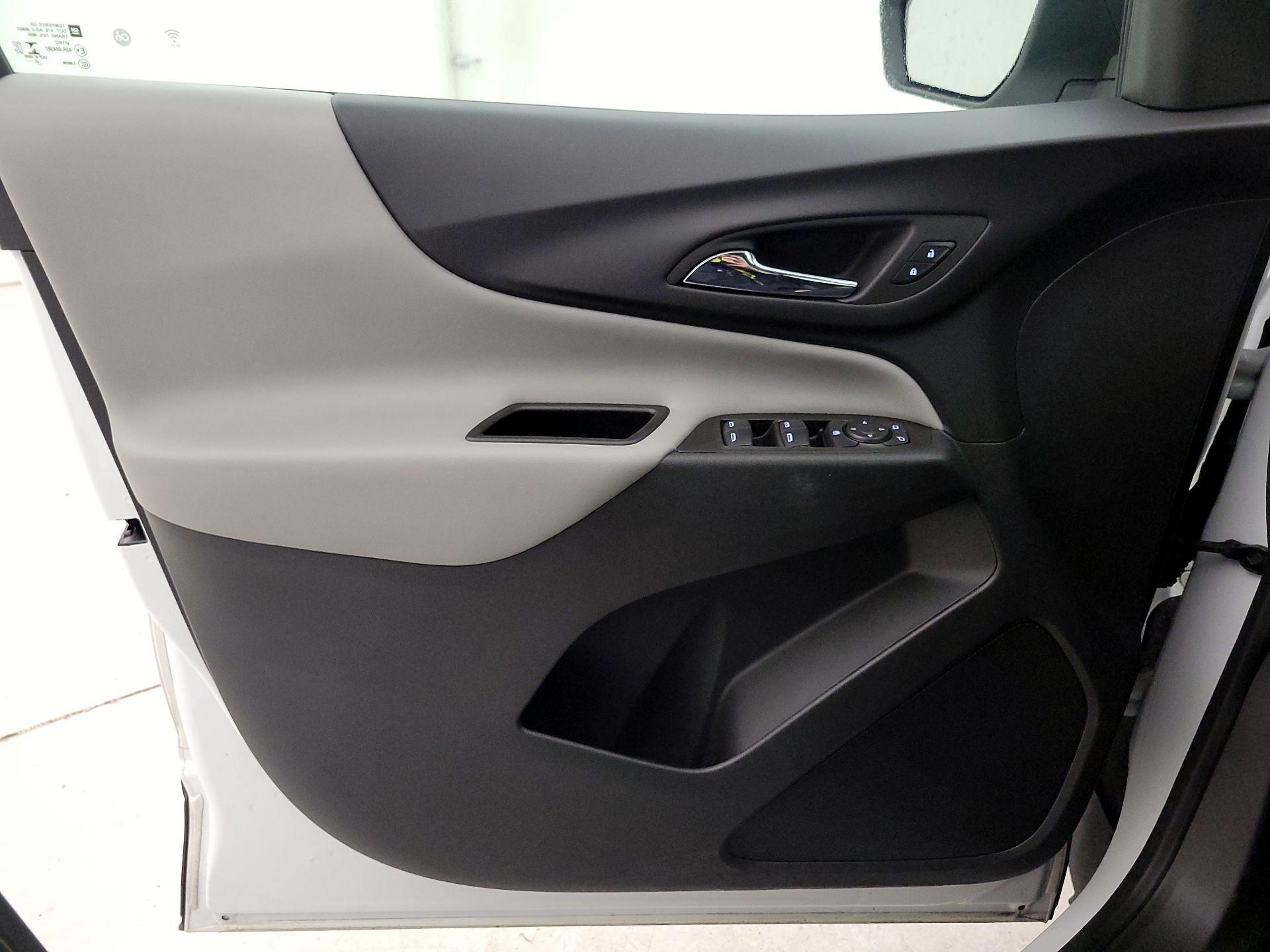 Thumbnail: 2022 Chevrolet Equinox - 12