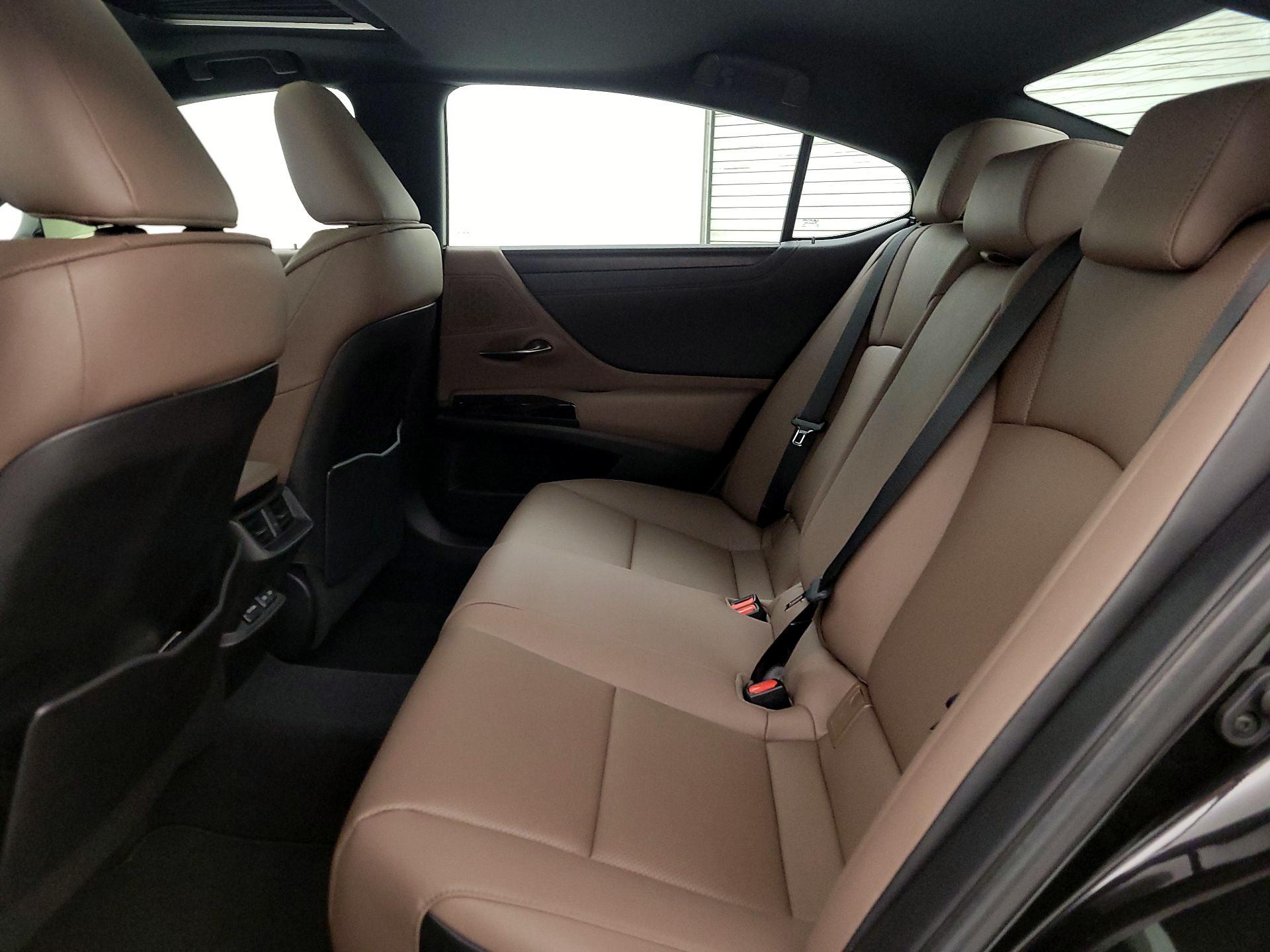 Thumbnail: 2024 Lexus ES - 20