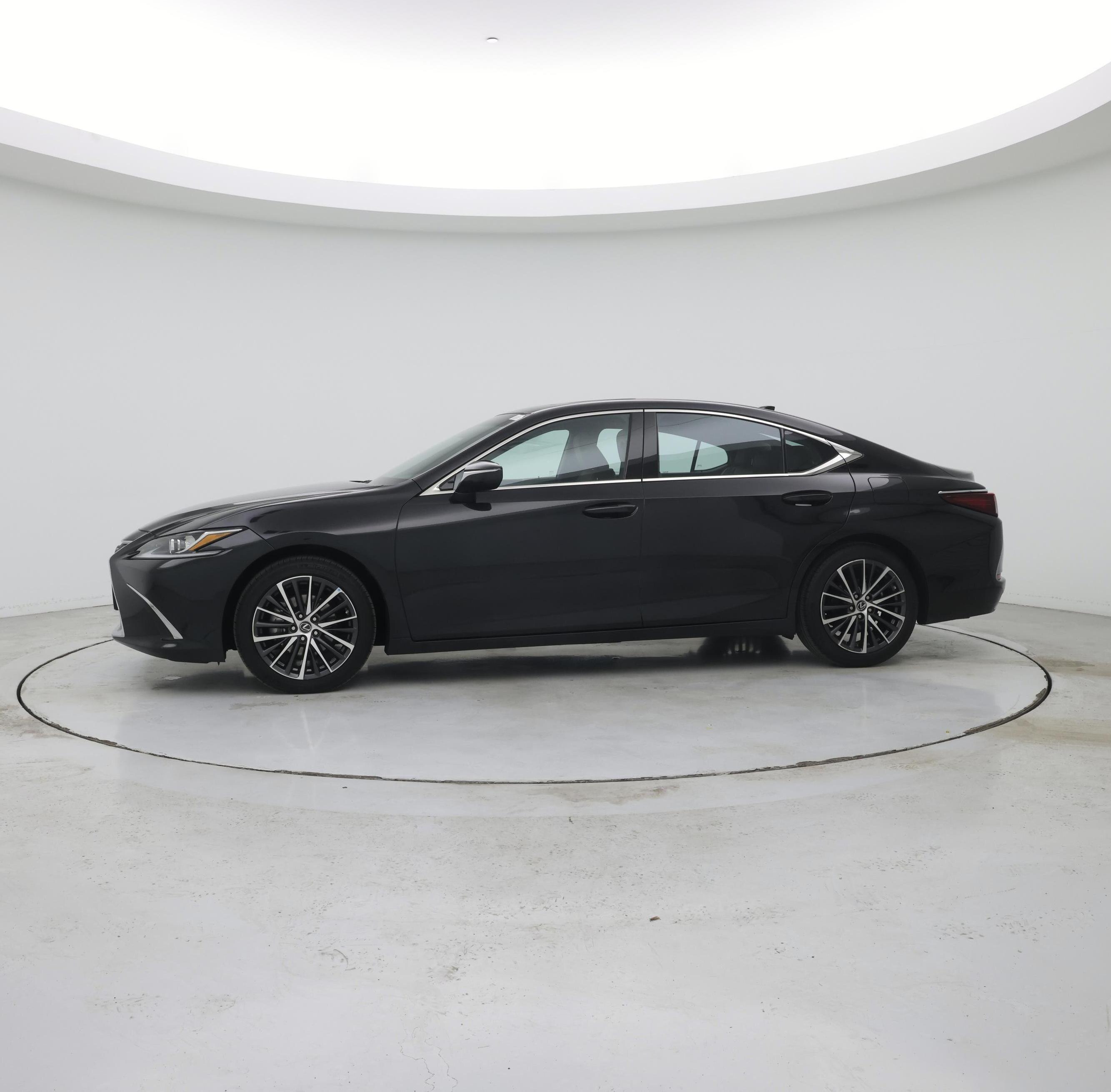 Thumbnail: 2024 Lexus ES - 3