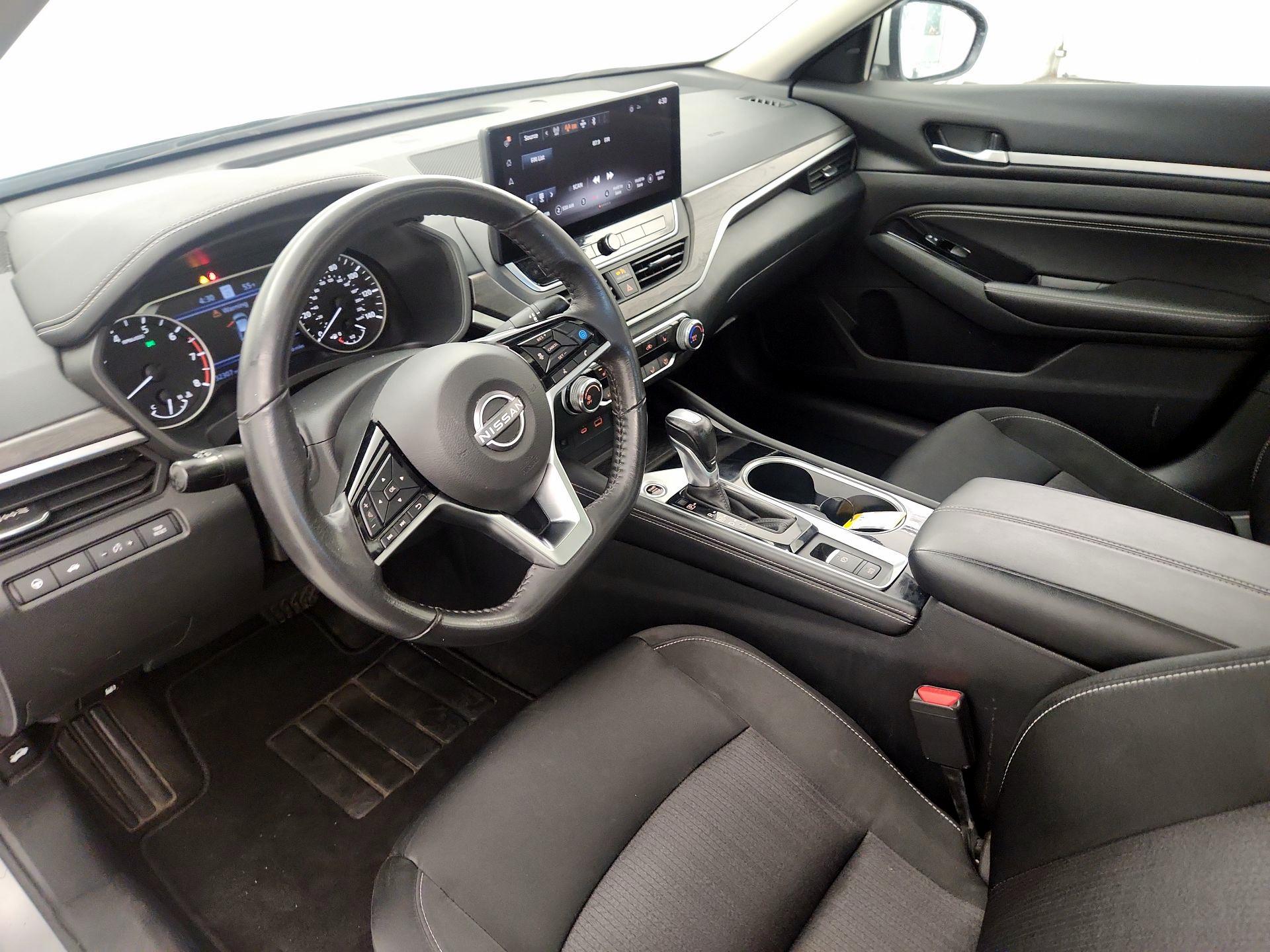 Thumbnail: 2023 Nissan Altima - 9