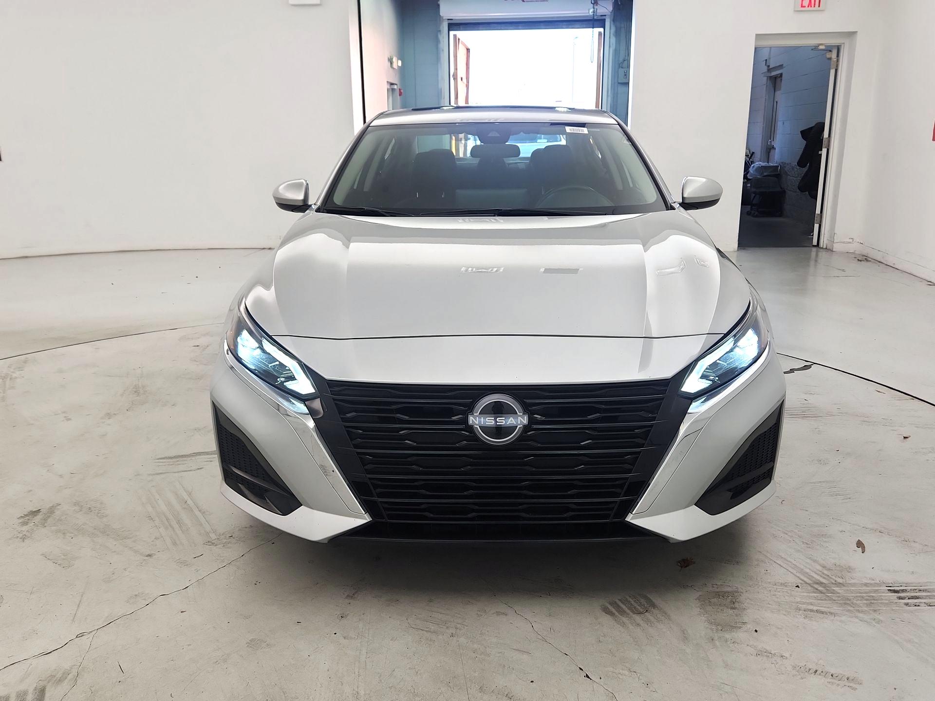 Thumbnail: 2023 Nissan Altima - 2