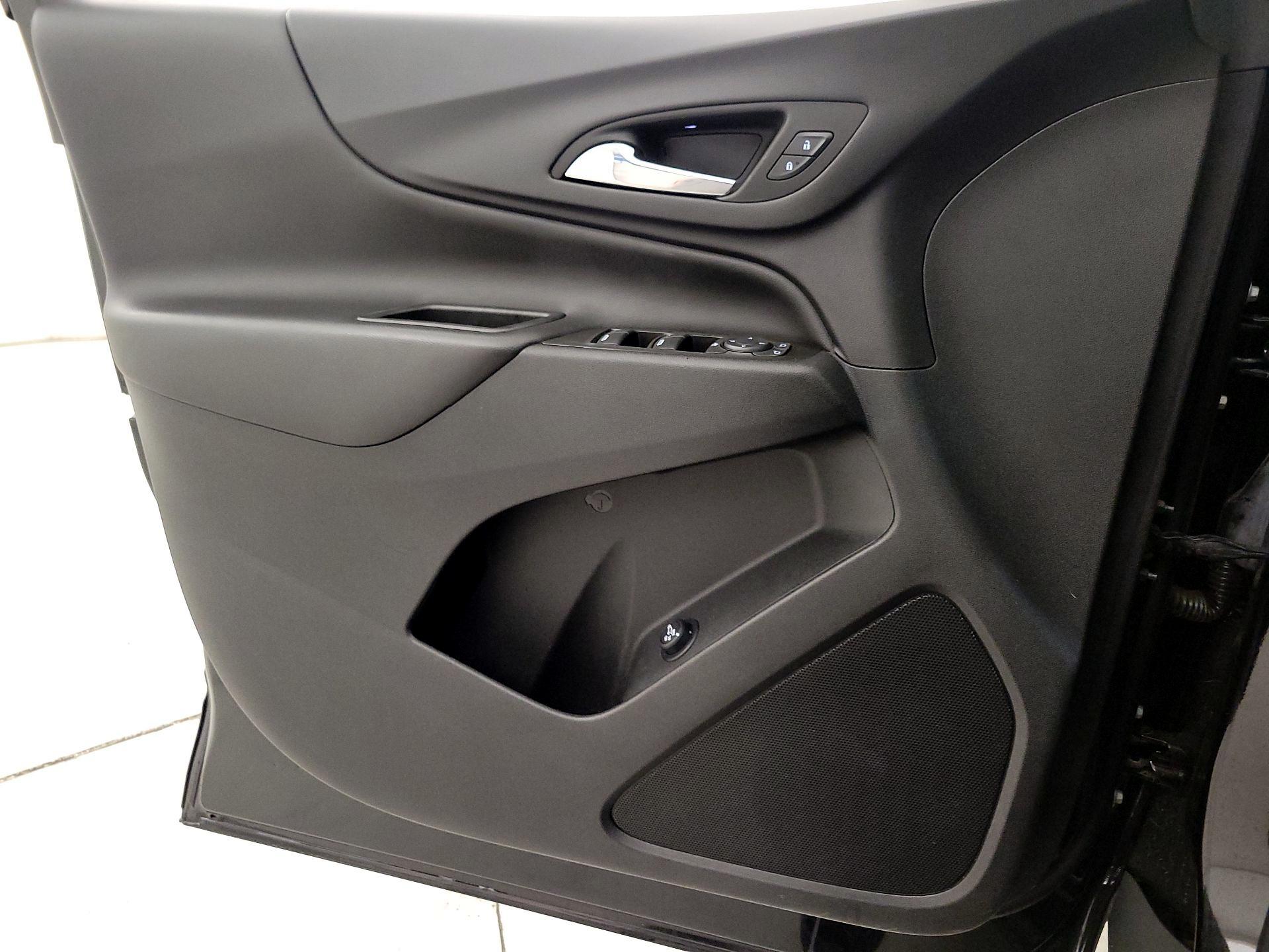 Thumbnail: 2022 Chevrolet Equinox - 12