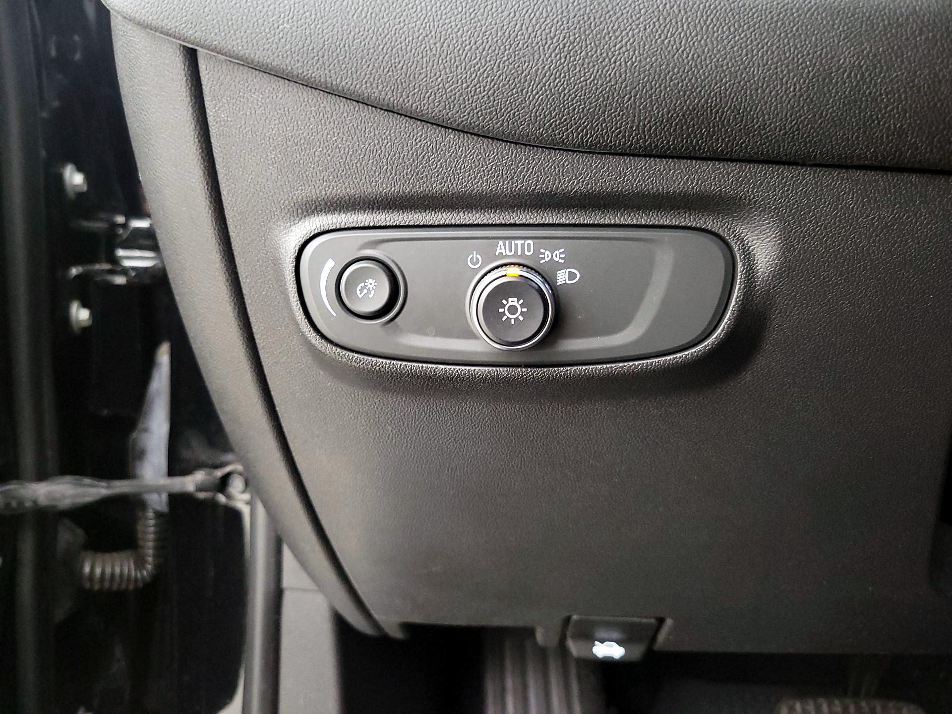 Thumbnail: 2022 Chevrolet Equinox - 13