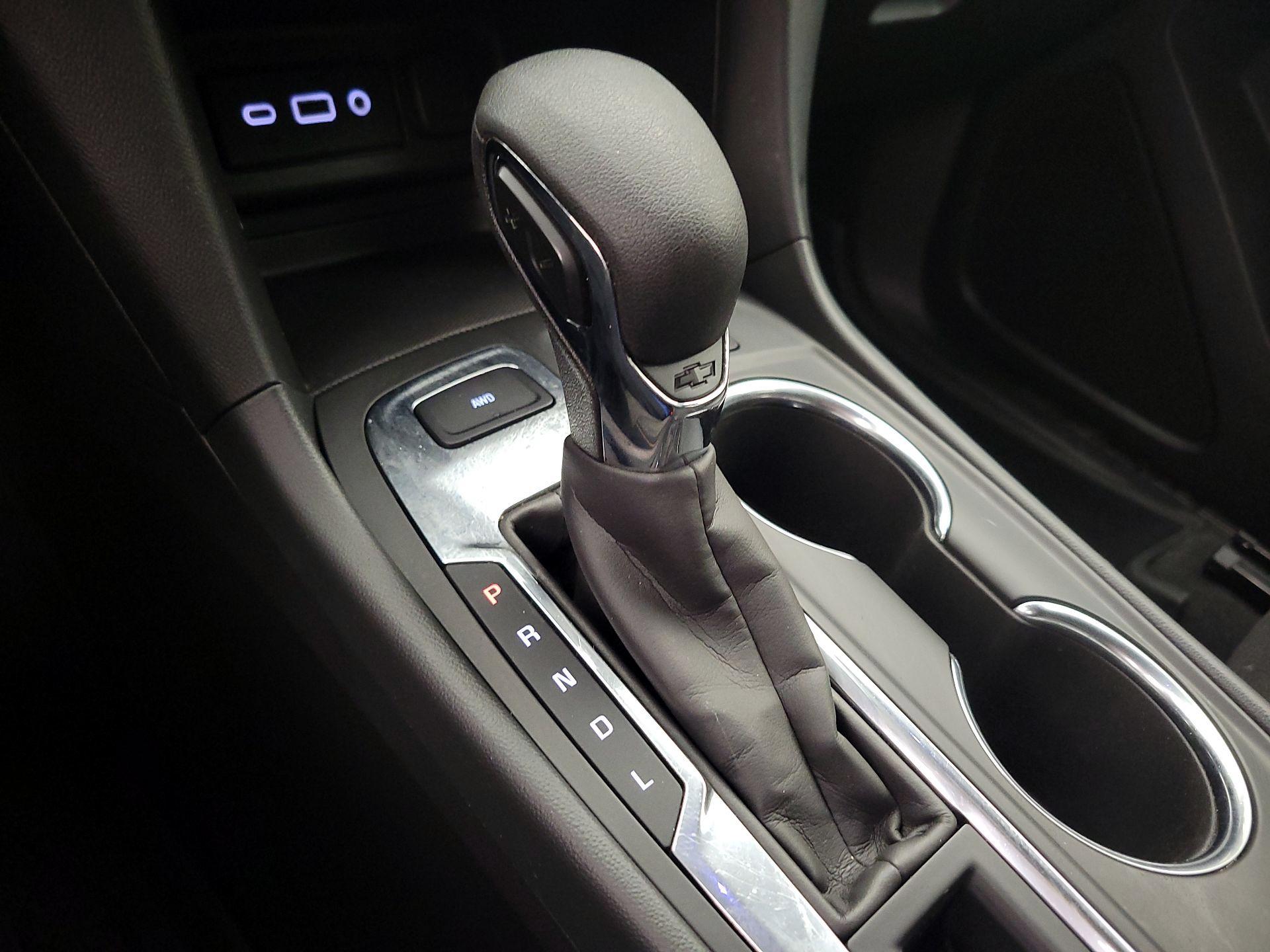 Thumbnail: 2022 Chevrolet Equinox - 17