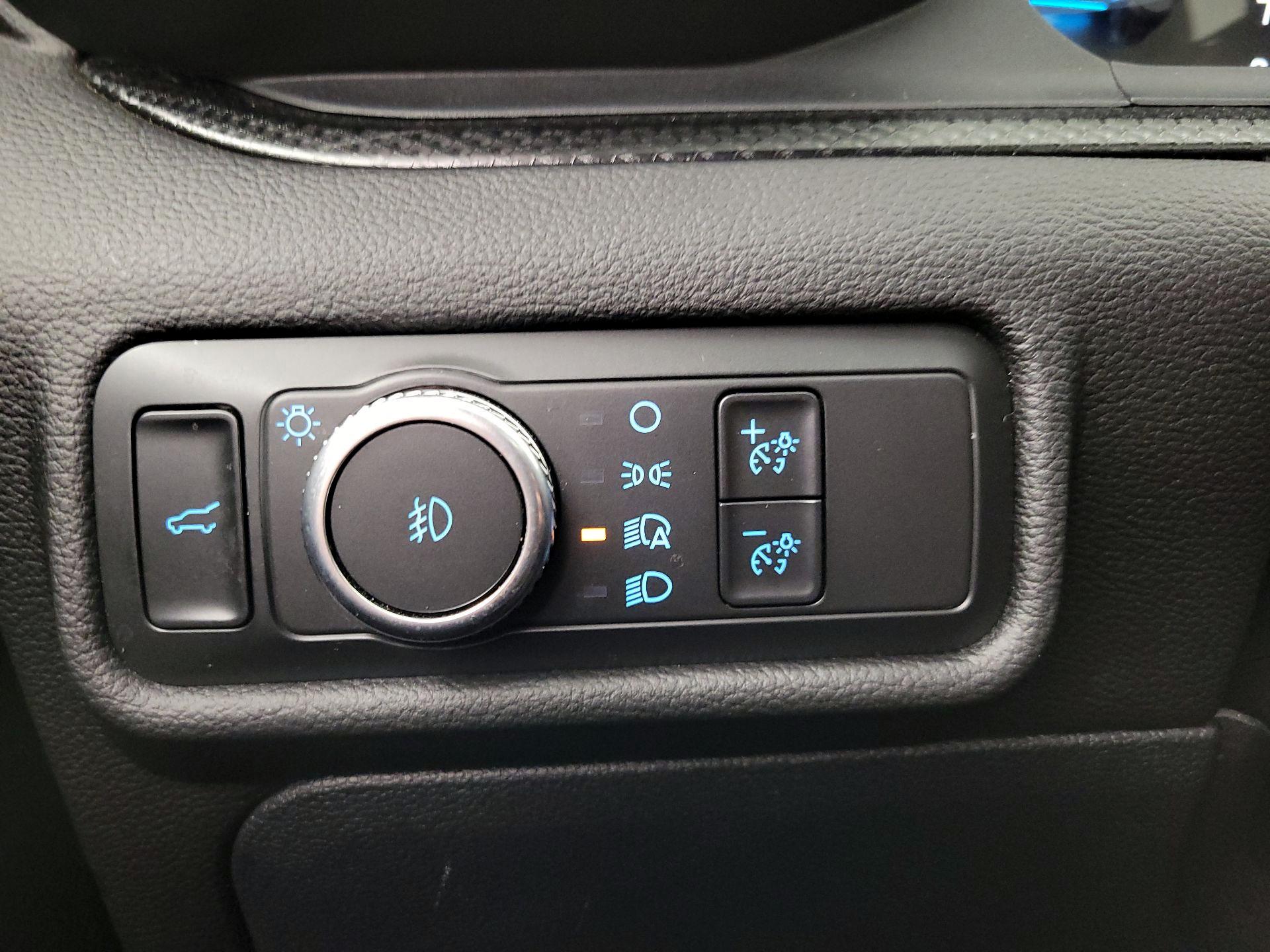 Thumbnail: 2022 Ford Explorer - 13