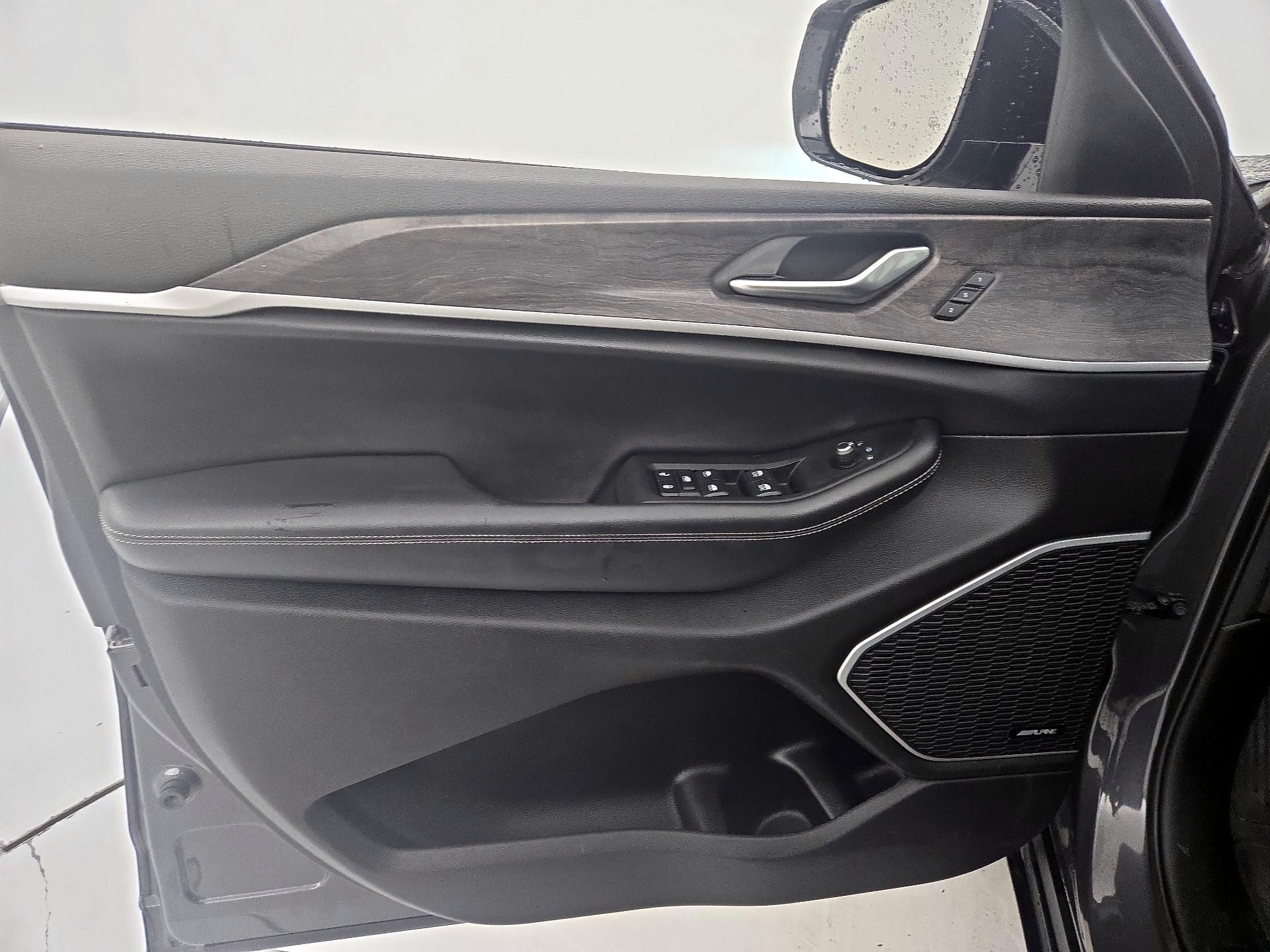 Thumbnail: 2022 Jeep Grand Cherokee L - 12