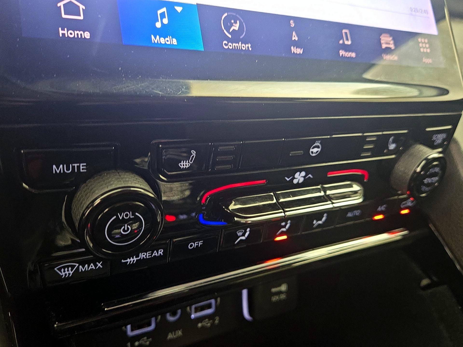 Thumbnail: 2022 Jeep Grand Cherokee L - 16