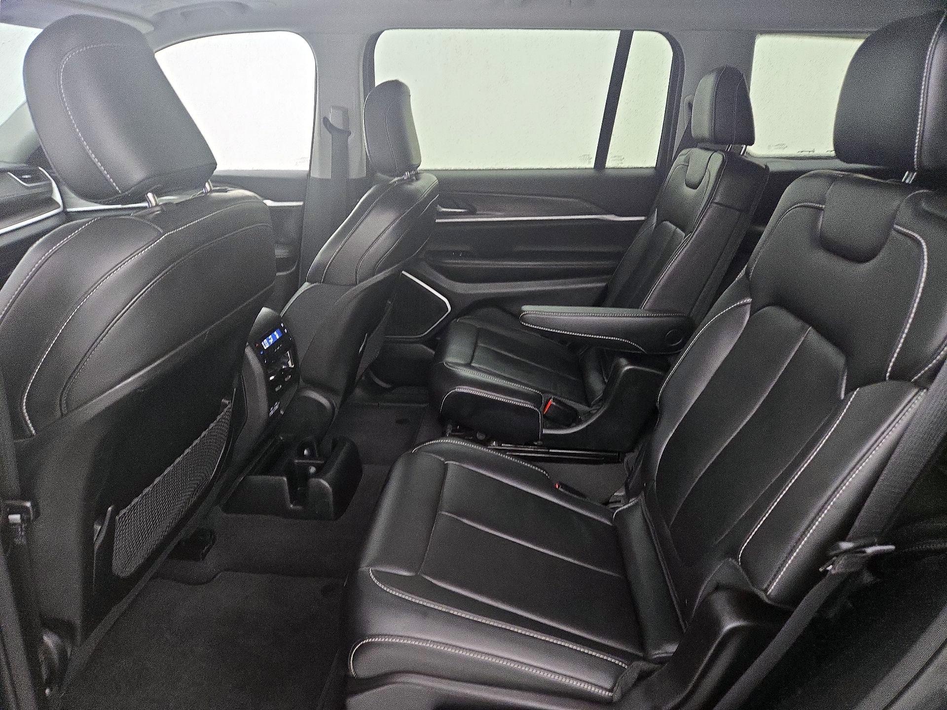 Thumbnail: 2022 Jeep Grand Cherokee L - 19