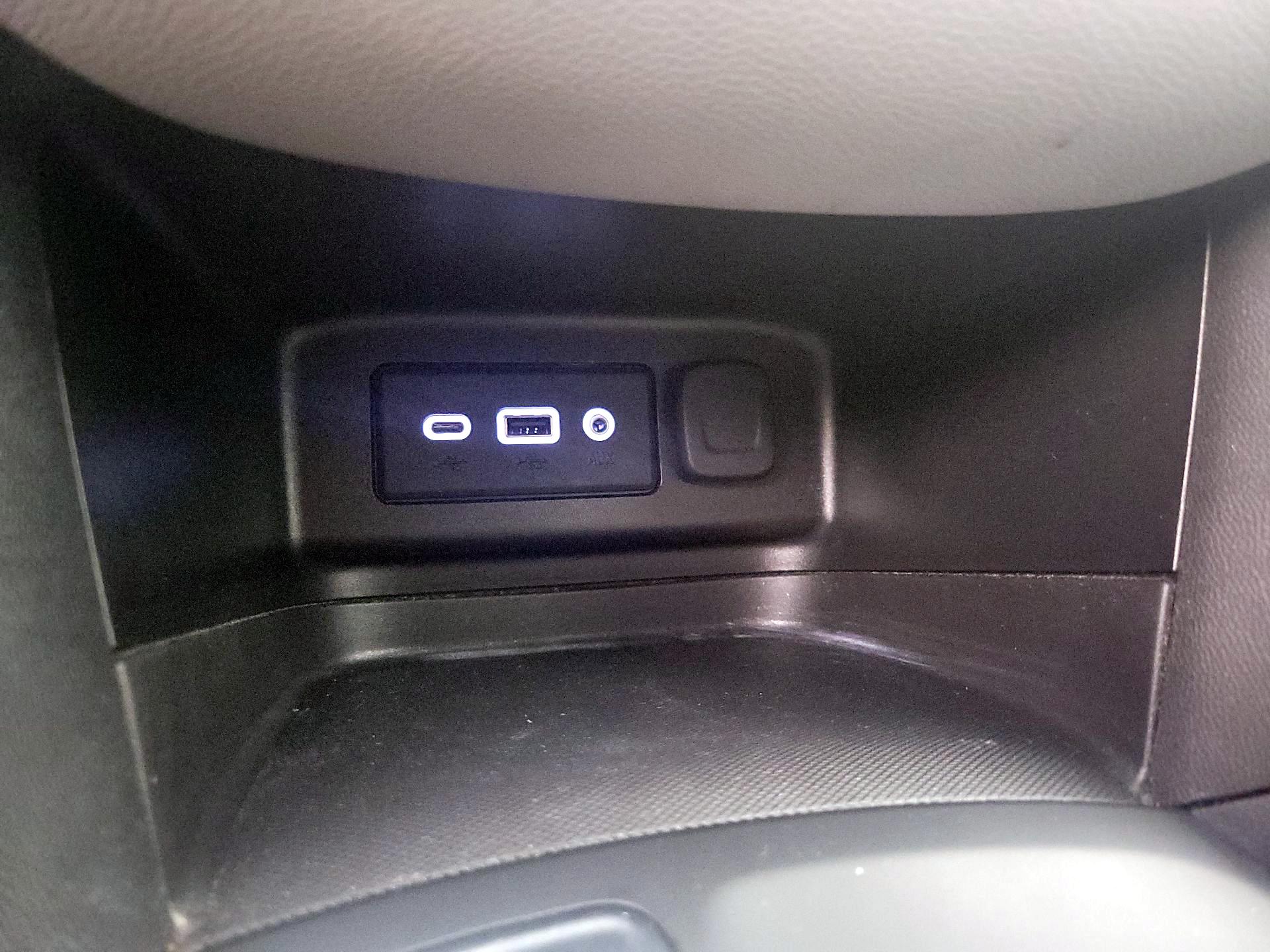 Thumbnail: 2022 Chevrolet Equinox - 18