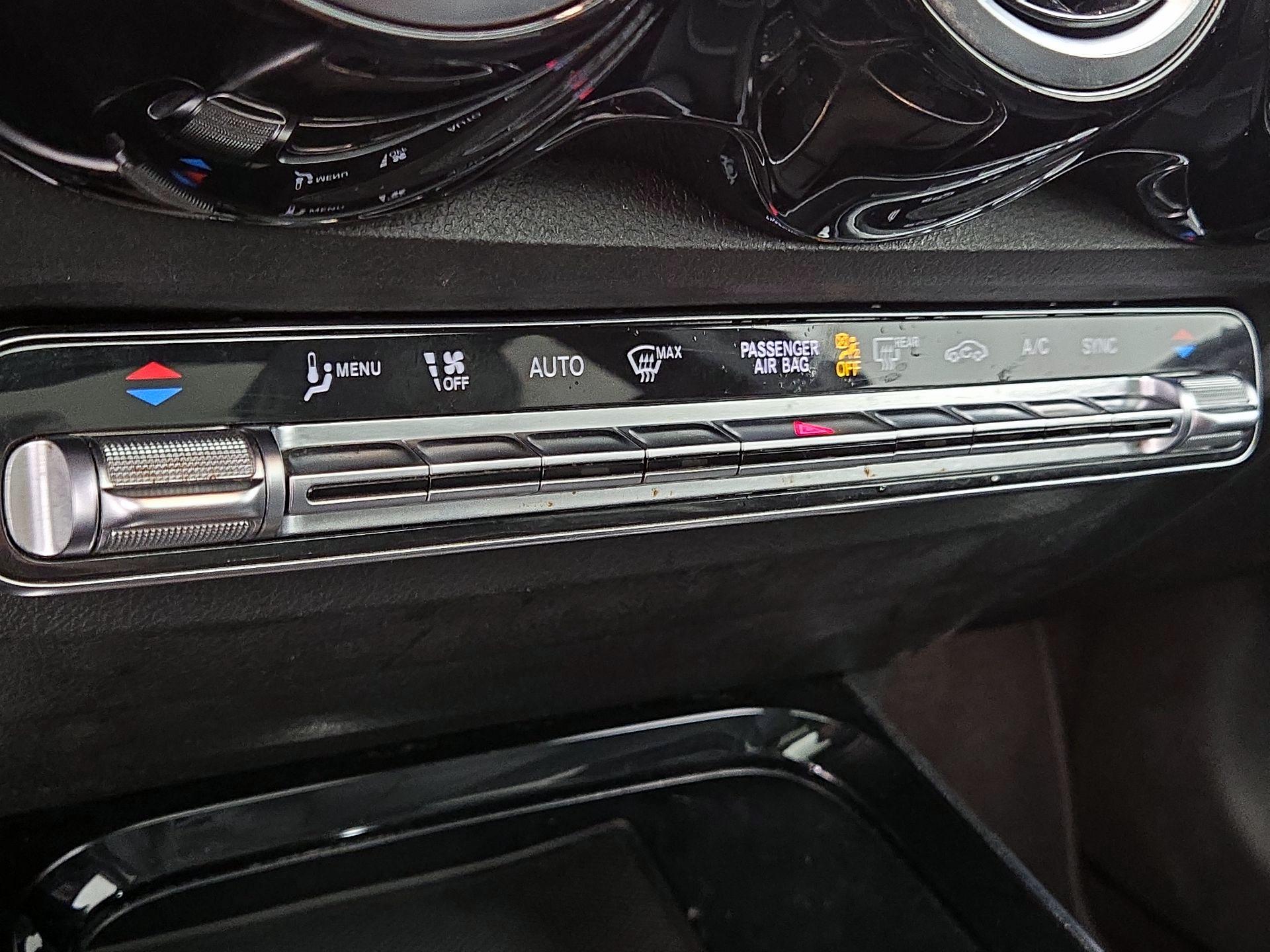 Thumbnail: 2021 Mercedes-Benz GLB - 15