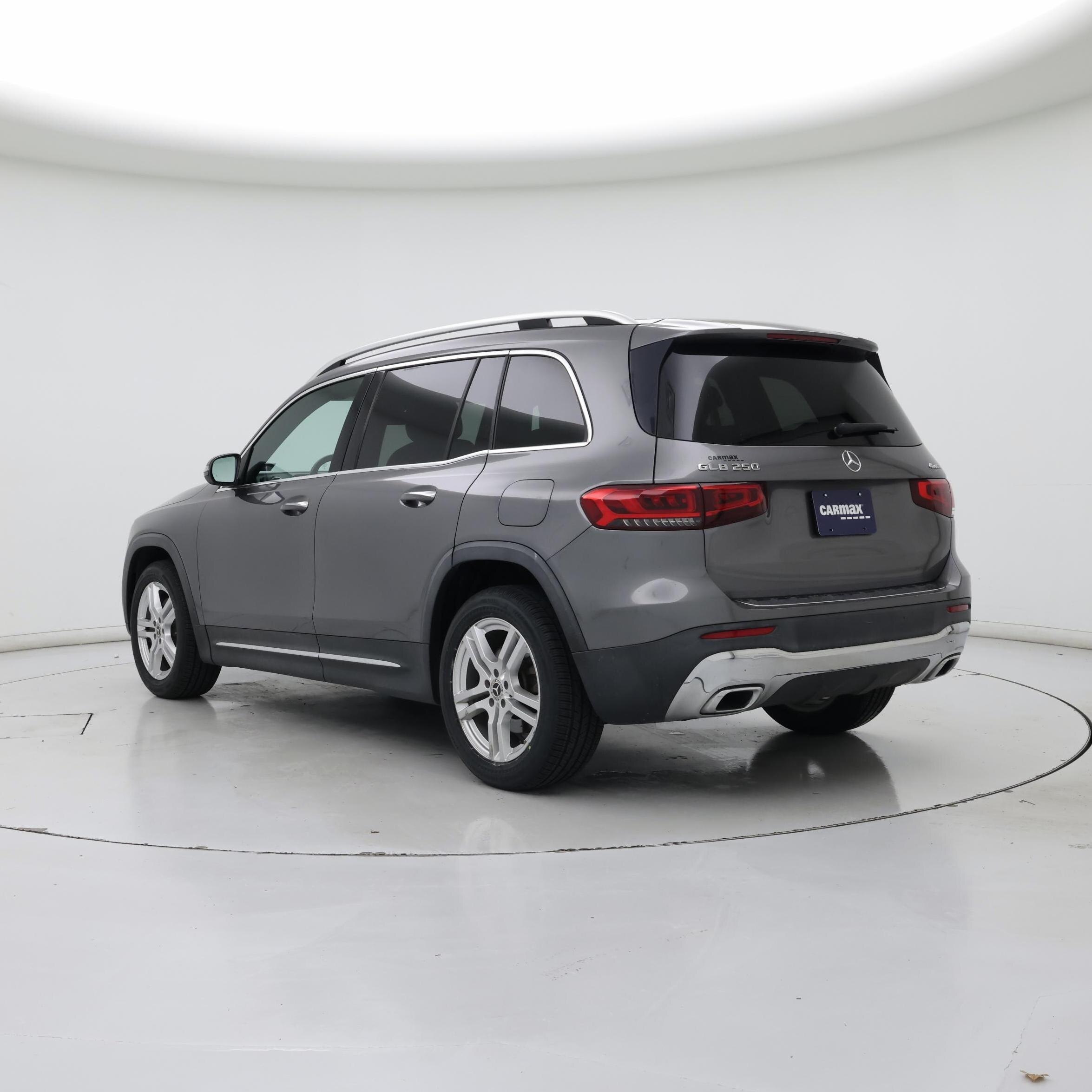 Thumbnail: 2021 Mercedes-Benz GLB - 2