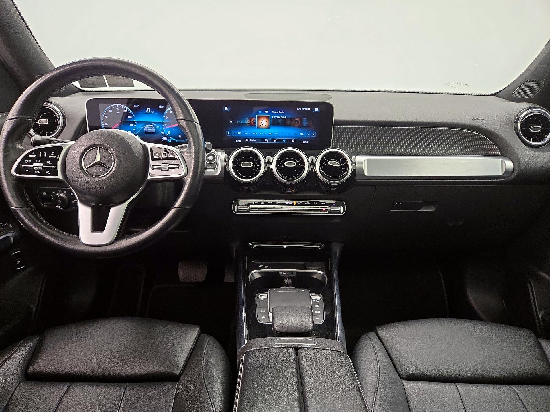 Thumbnail: 2021 Mercedes-Benz GLB - 9