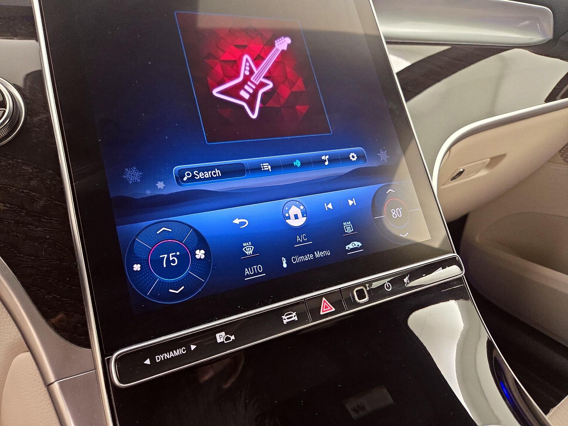 Thumbnail: 2023 Mercedes-Benz GLC - 16