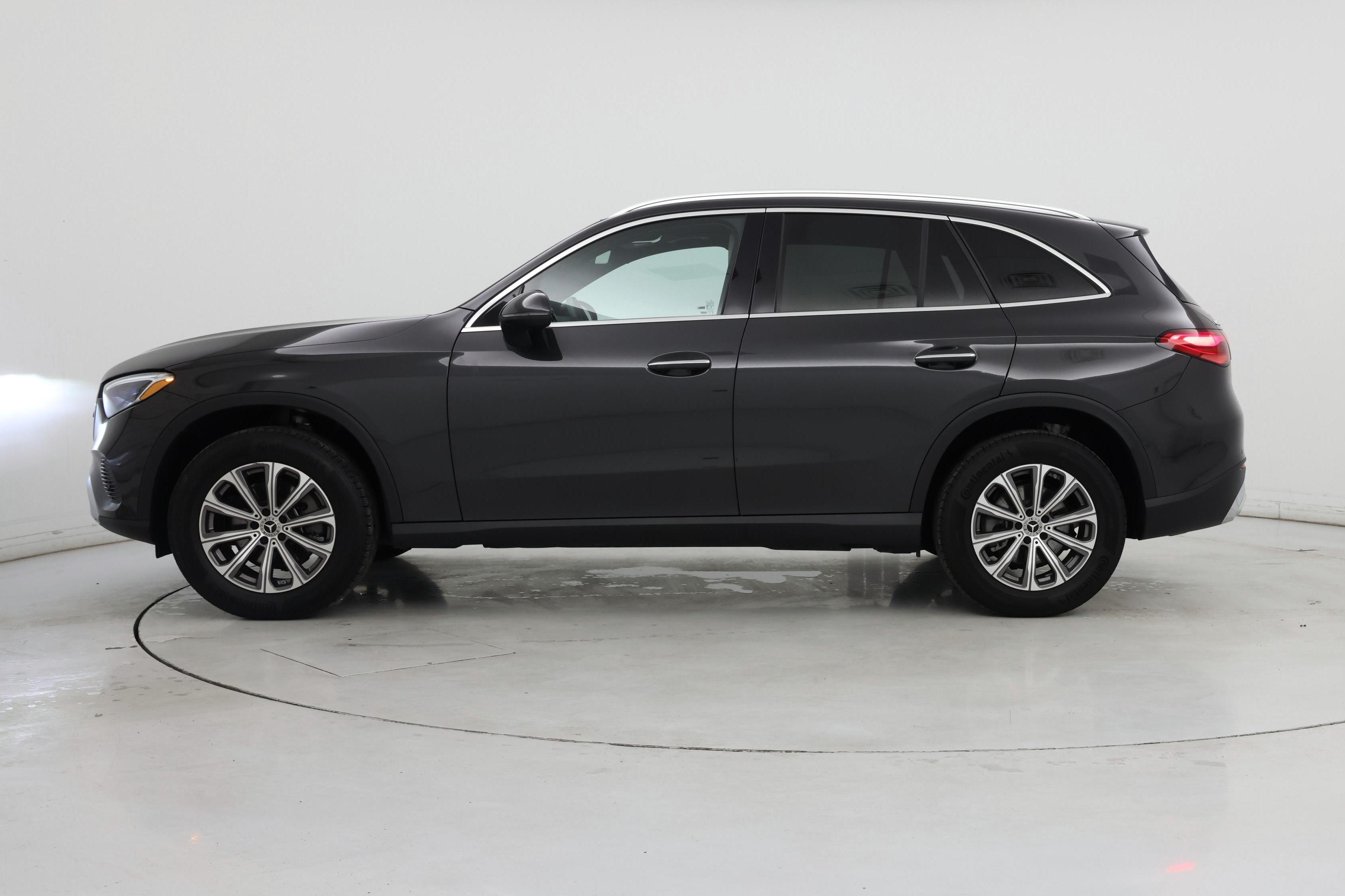 Thumbnail: 2023 Mercedes-Benz GLC - 3