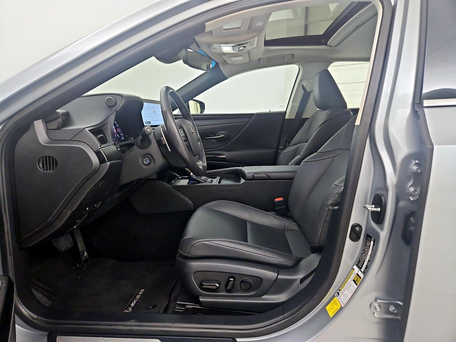 Thumbnail: 2023 Lexus ES - 11