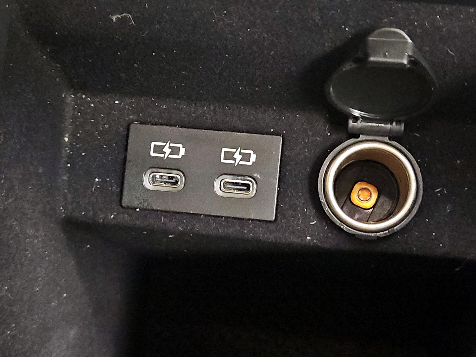 Thumbnail: 2023 Lexus ES - 18